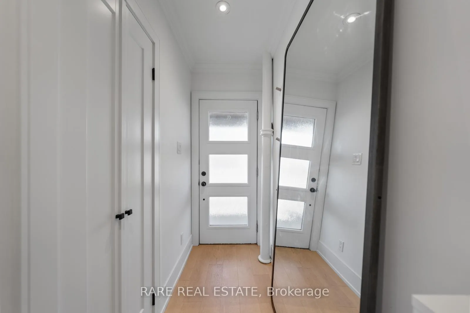 Photo 4 of 283 Chisholm Avenue, Toronto, Woodbine-Lumsden — HOMEH