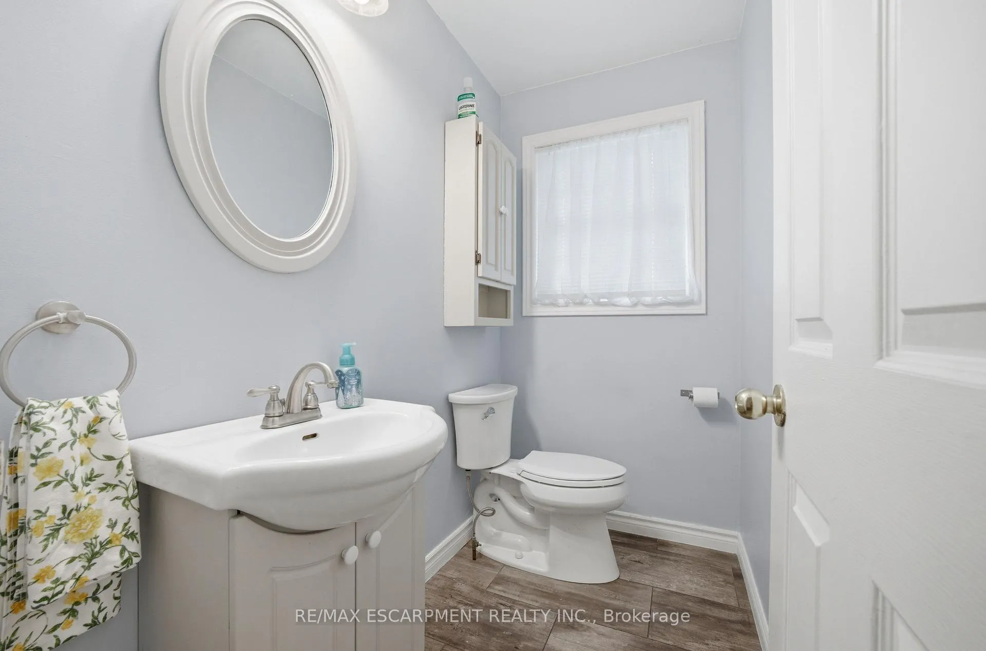 Photo 15 of 173 Green Pointe Drive, Welland, N. Welland — HOMEH