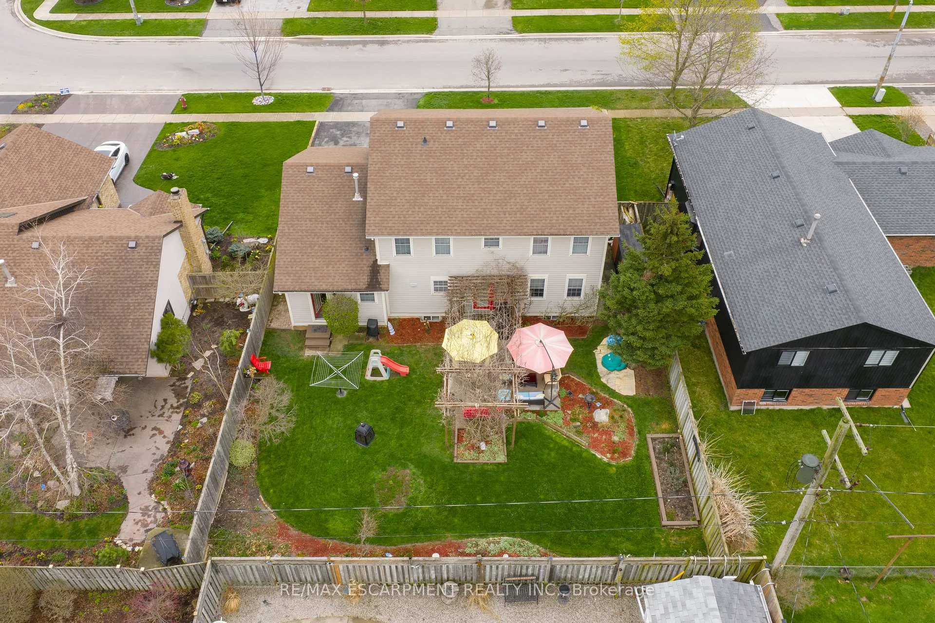 Photo 37 of 173 Green Pointe Drive, Welland, N. Welland — HOMEH