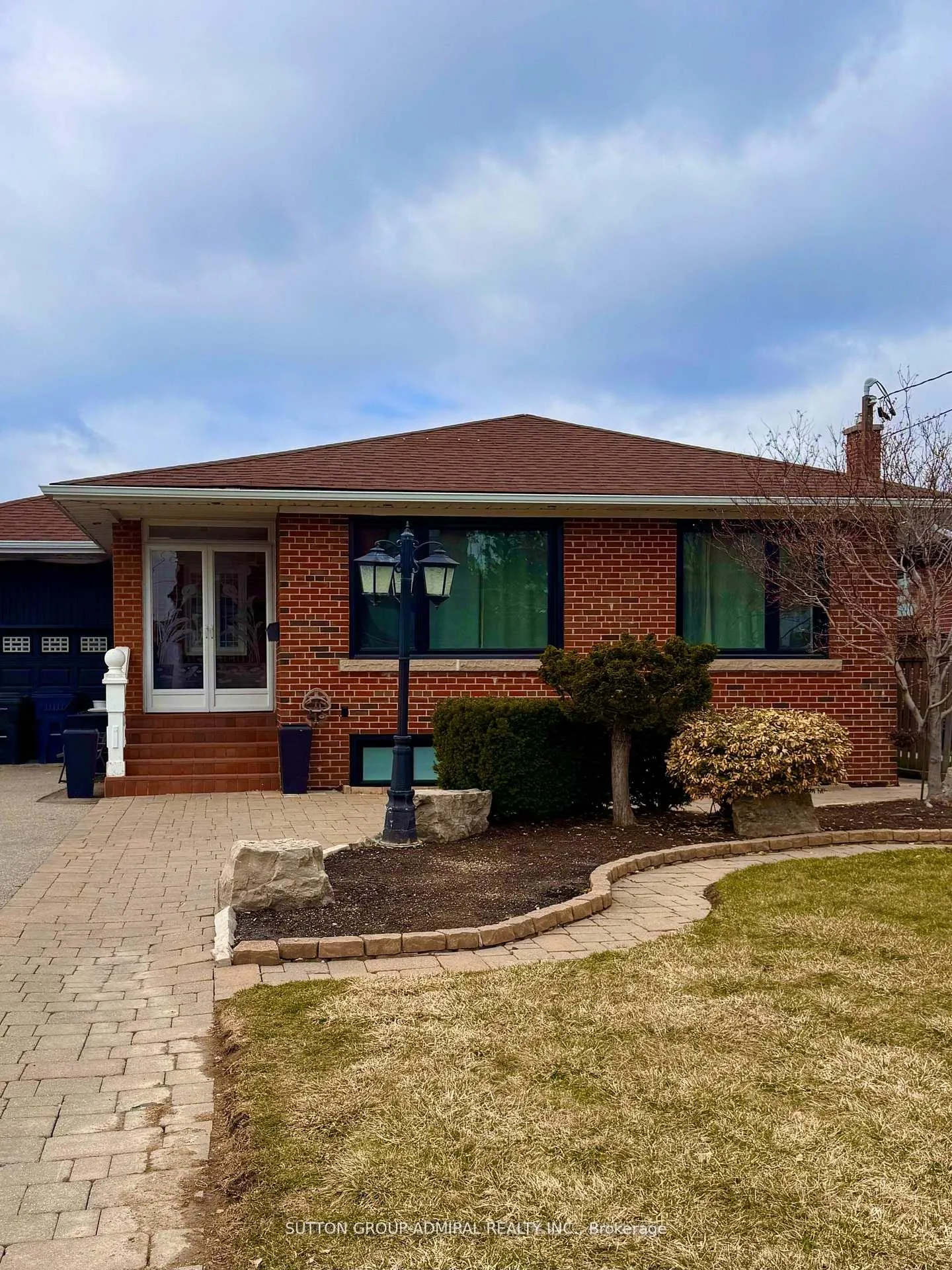 Front of Unit Lower, 6 Frankfort Avenue
