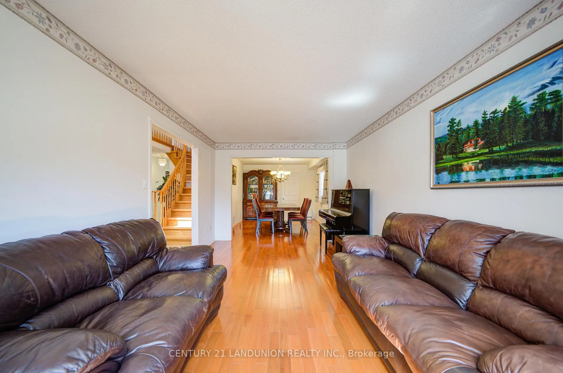 Photo 8 of 49 John Stiver Crescent, Markham, Buttonville — HOMEH