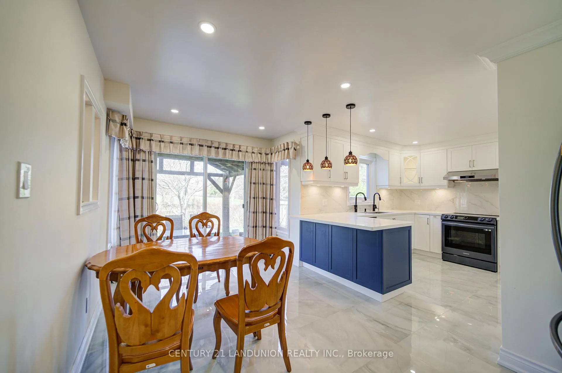 Photo 16 of 49 John Stiver Crescent, Markham, Buttonville — HOMEH