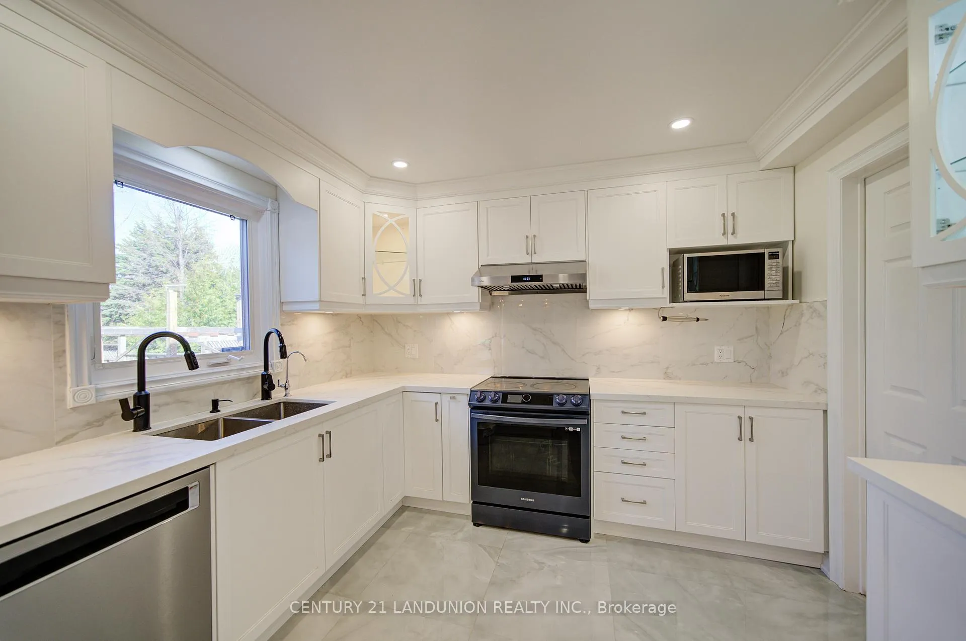 Photo 19 of 49 John Stiver Crescent, Markham, Buttonville — HOMEH