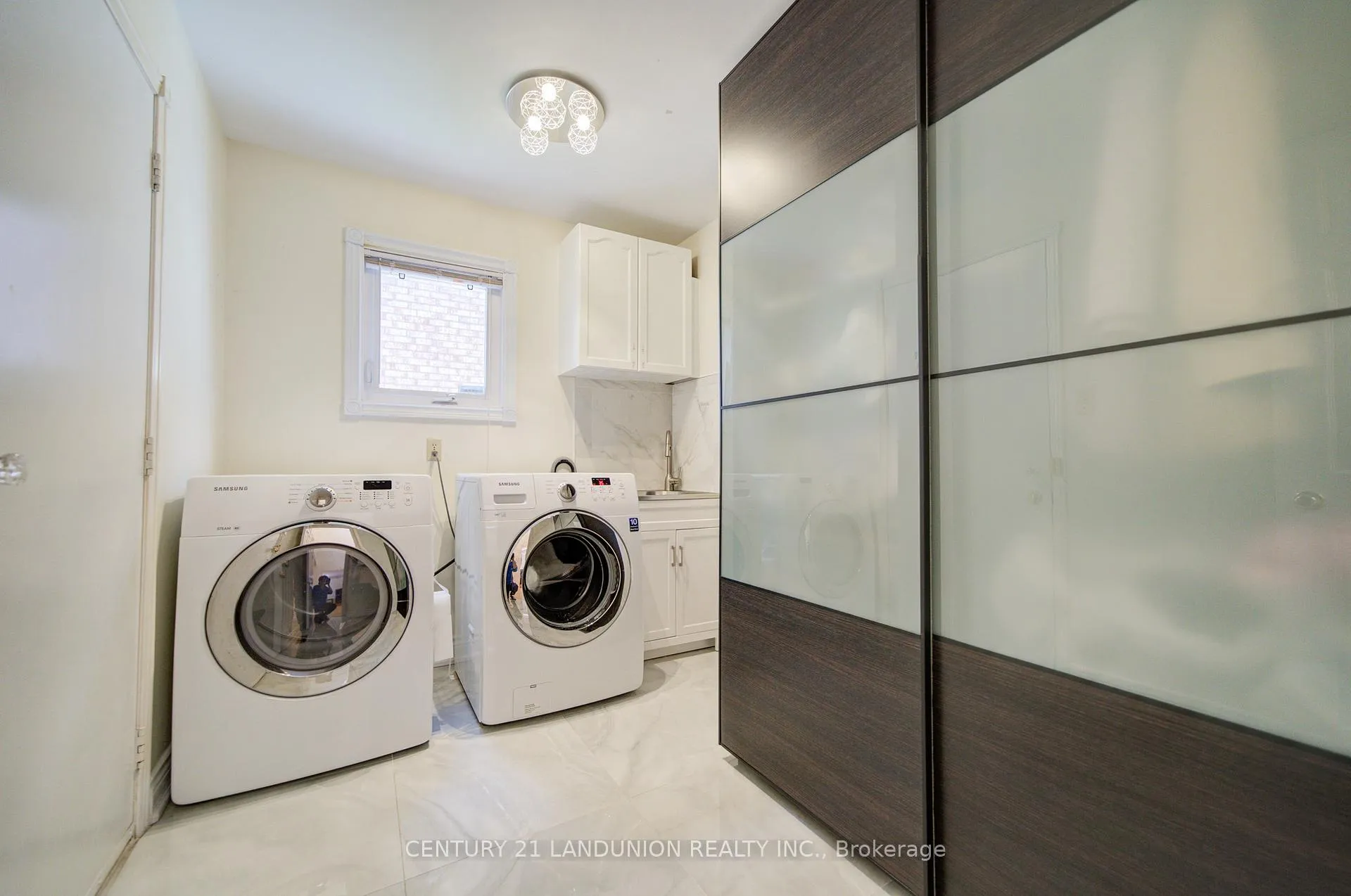Photo 23 of 49 John Stiver Crescent, Markham, Buttonville — HOMEH