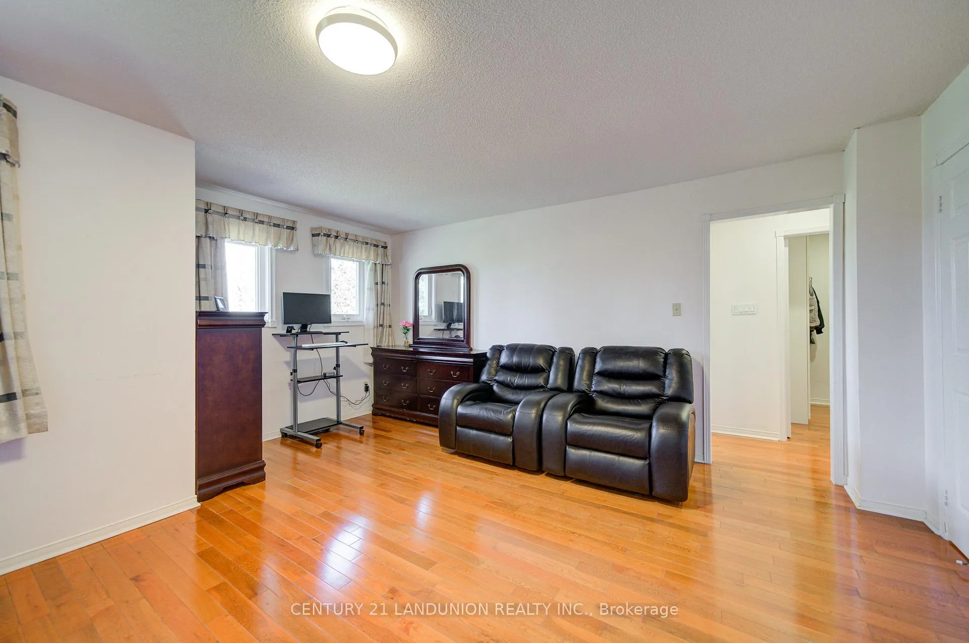 Photo 30 of 49 John Stiver Crescent, Markham, Buttonville — HOMEH