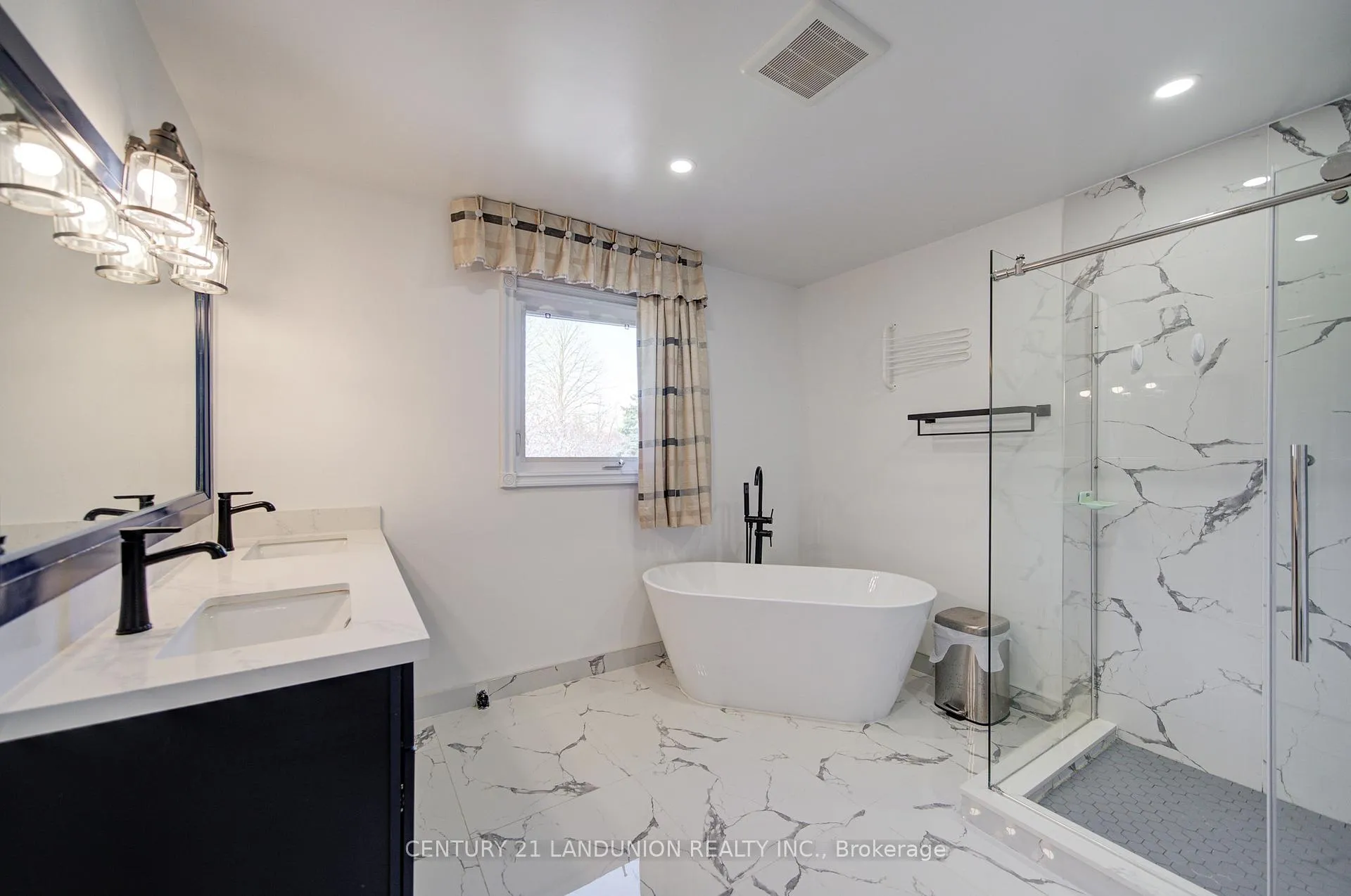 Photo 32 of 49 John Stiver Crescent, Markham, Buttonville — HOMEH