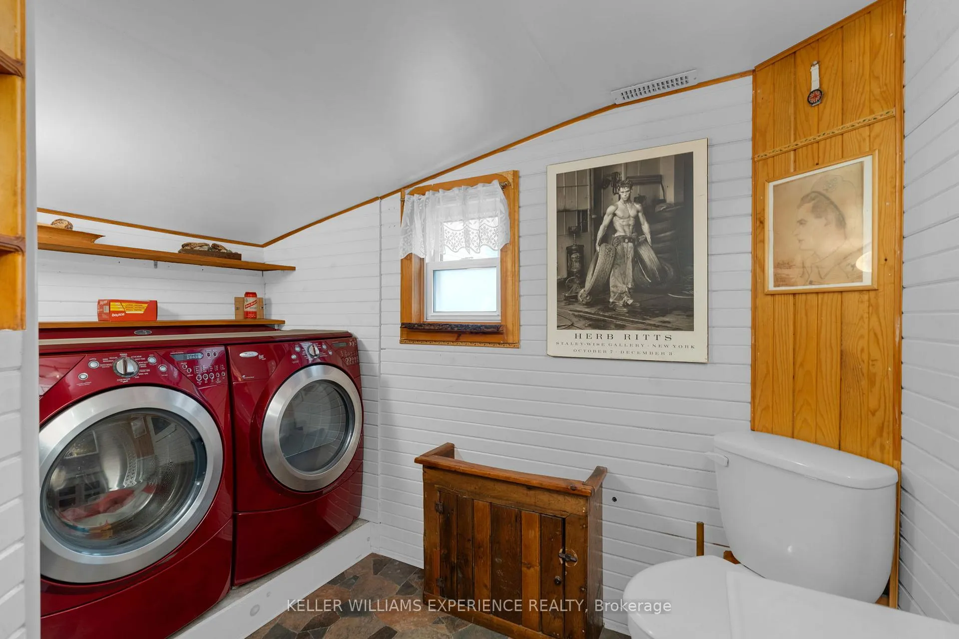 Photo 10 of 520 First Street N, Gravenhurst, Muskoka (S) — HOMEH