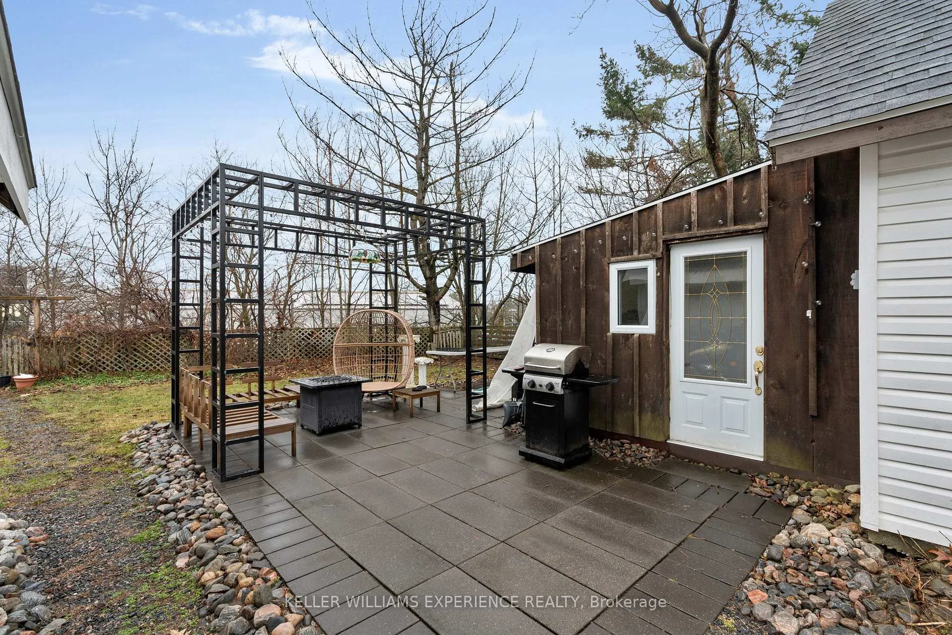Photo 15 of 520 First Street N, Gravenhurst, Muskoka (S) — HOMEH