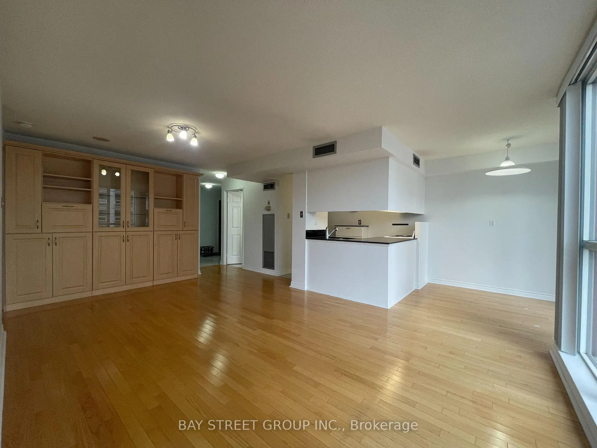 Photo 4 of Unit 1910, 736 Bay Street, Toronto, Bay Street Corridor — HOMEH