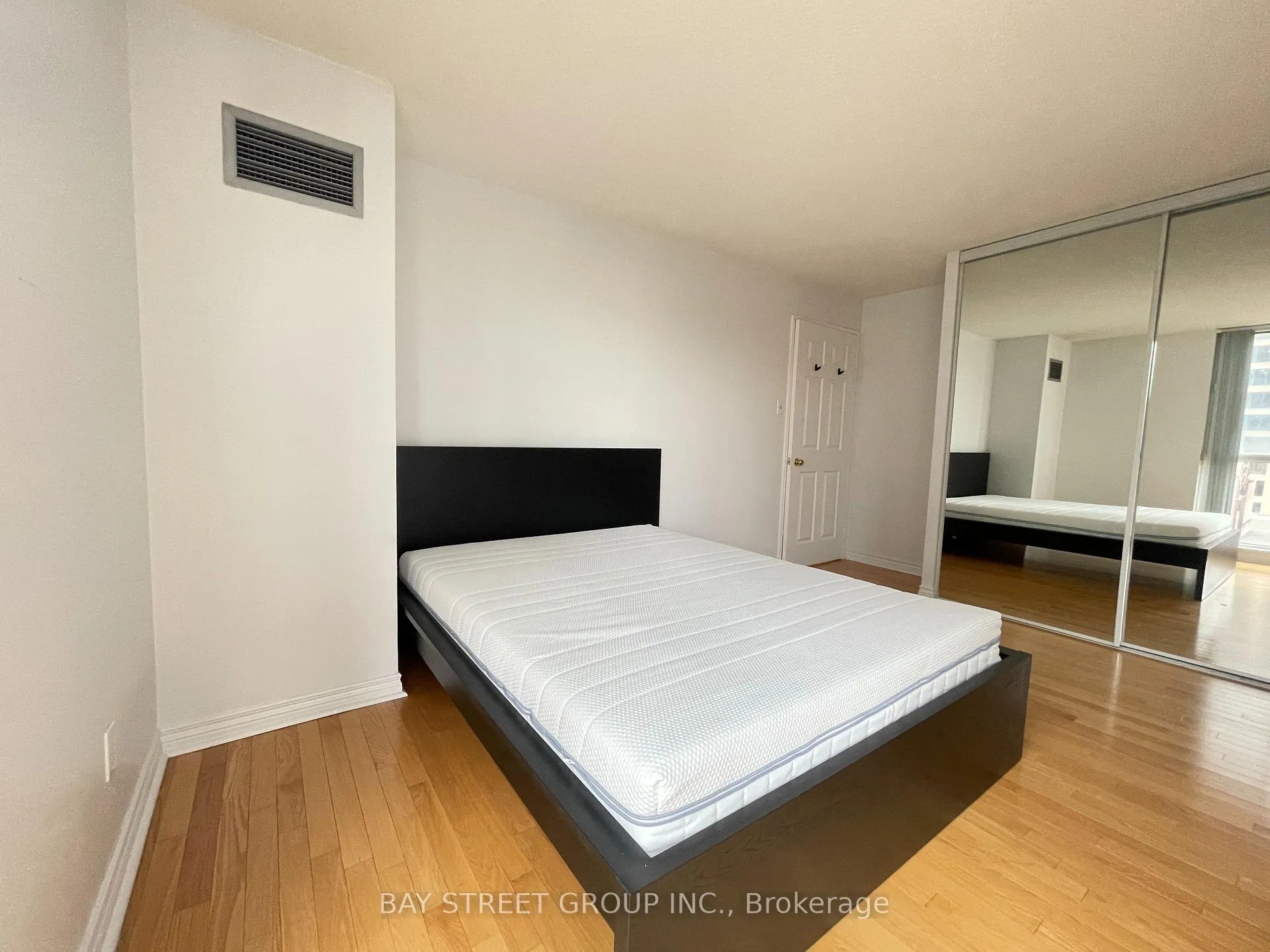 Photo 16 of Unit 1910, 736 Bay Street, Toronto, Bay Street Corridor — HOMEH