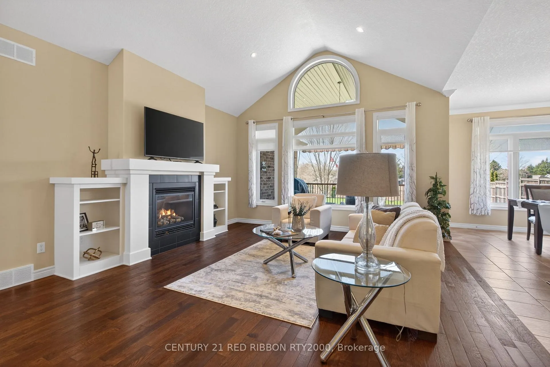 Photo 4 of 418 Macdonald Street, Strathroy-Caradoc, NE — HOMEH