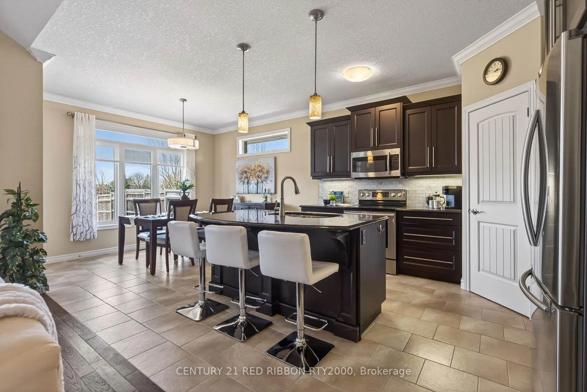 Photo 6 of 418 Macdonald Street, Strathroy-Caradoc, NE — HOMEH