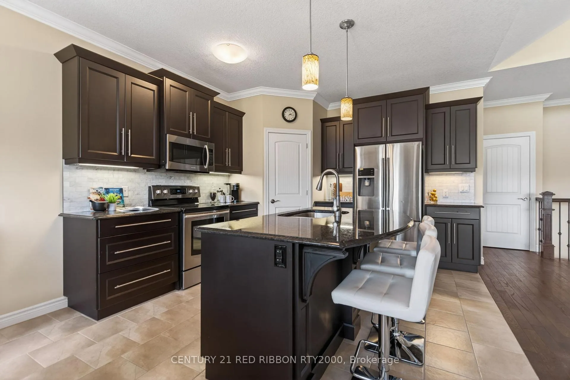 Photo 8 of 418 Macdonald Street, Strathroy-Caradoc, NE — HOMEH