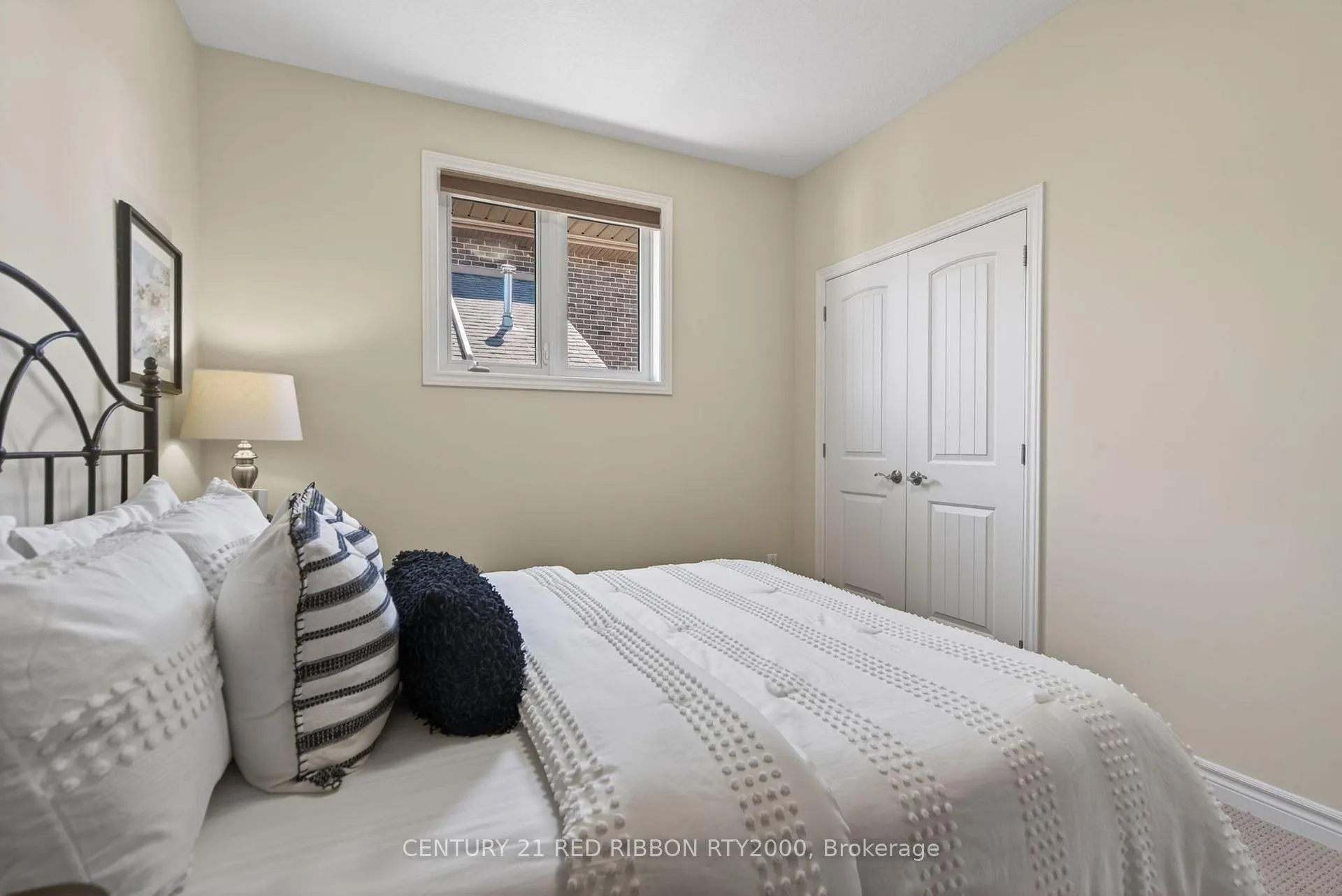 Photo 22 of 418 Macdonald Street, Strathroy-Caradoc, NE — HOMEH