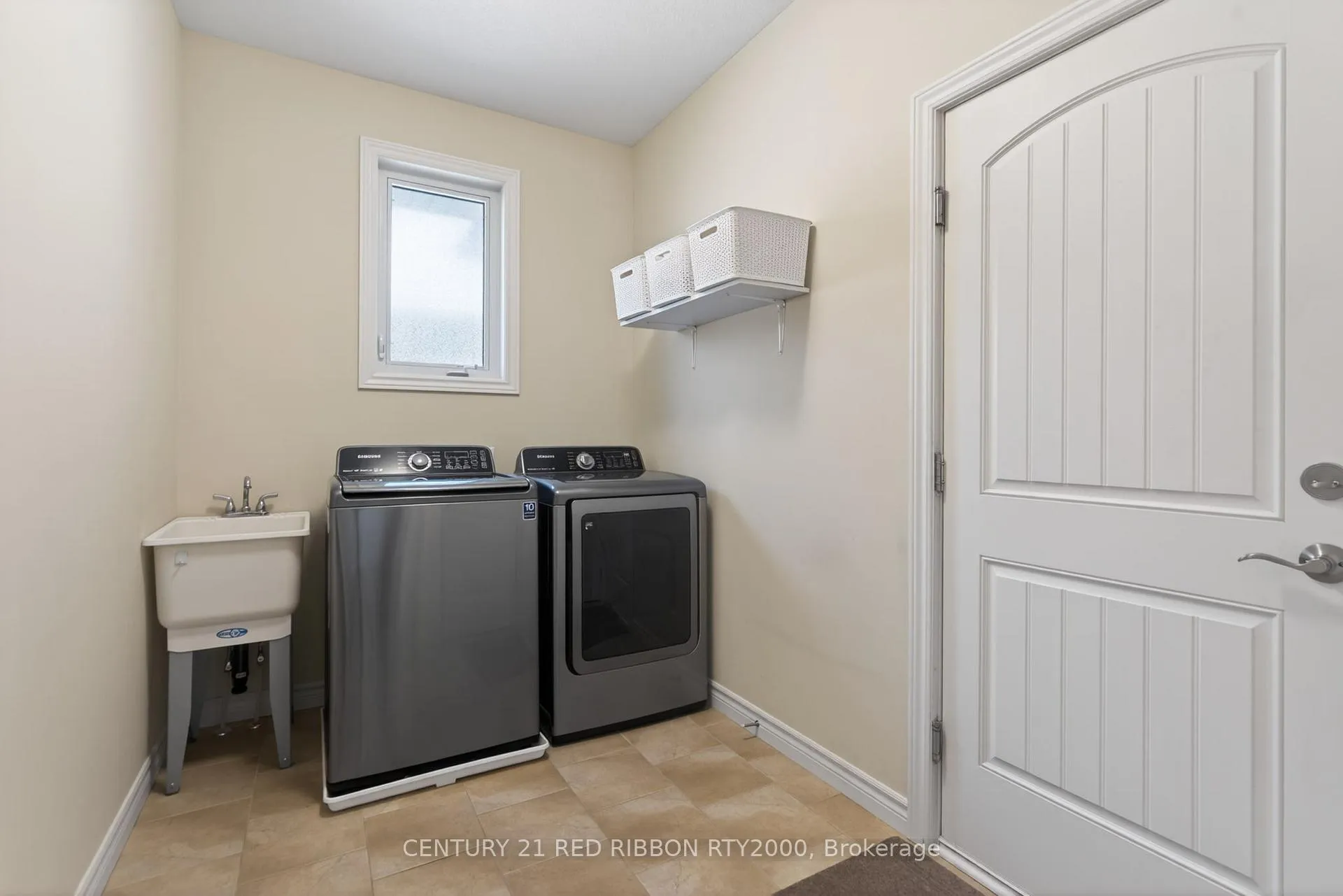 Photo 28 of 418 Macdonald Street, Strathroy-Caradoc, NE — HOMEH