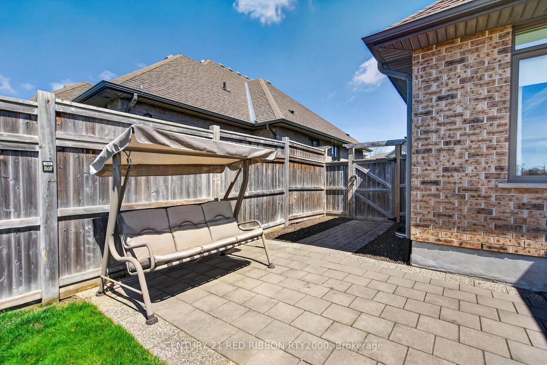 Photo 42 of 418 Macdonald Street, Strathroy-Caradoc, NE — HOMEH