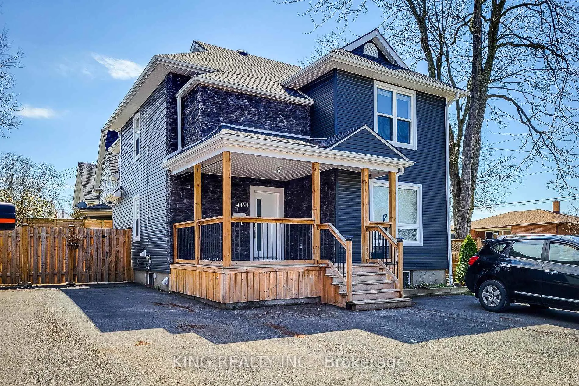 Front of 4464 Ellis Street
