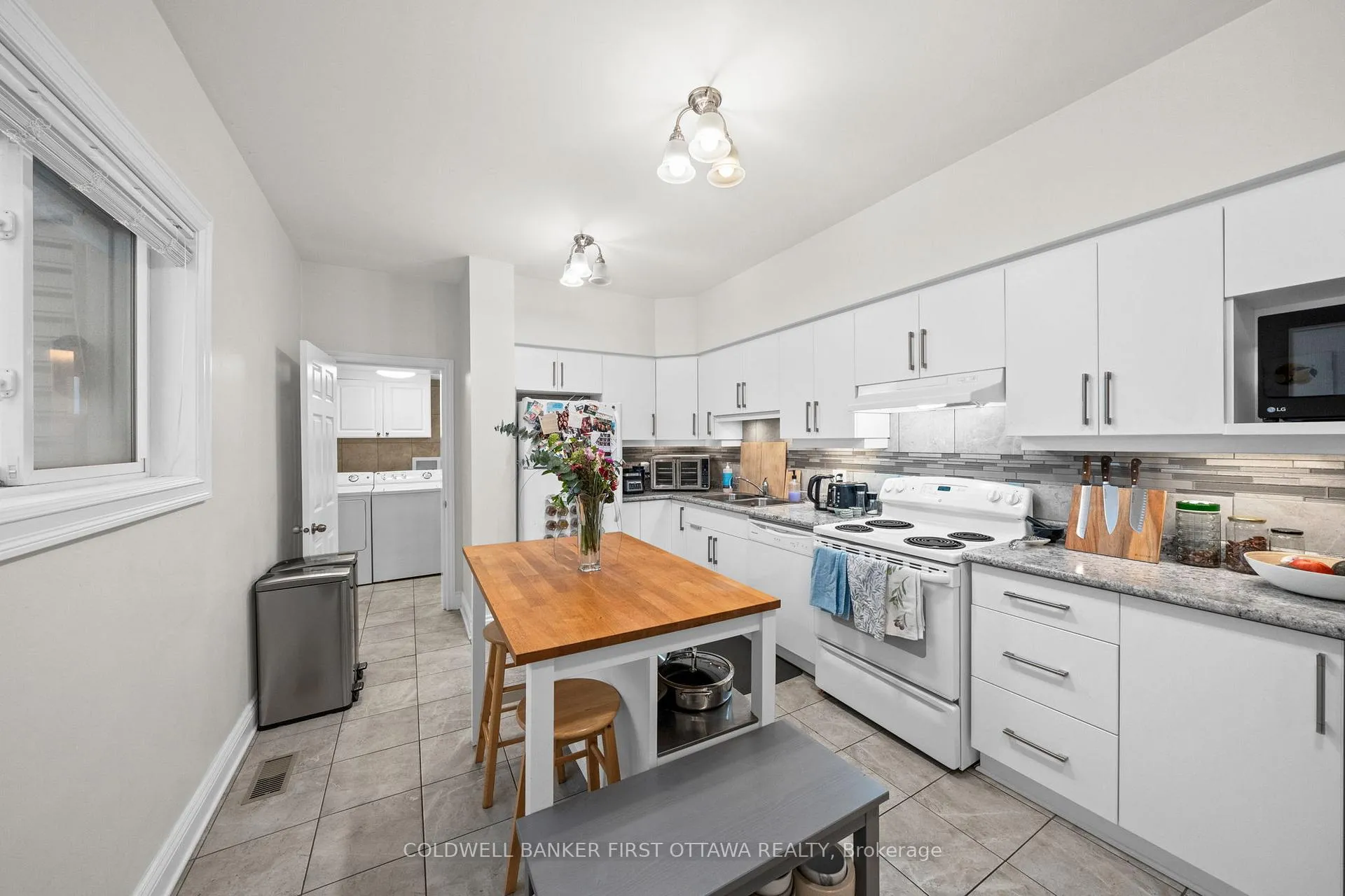 Photo 11 of 118 Willow Street, Ottawa, West Centre Town — HOMEH