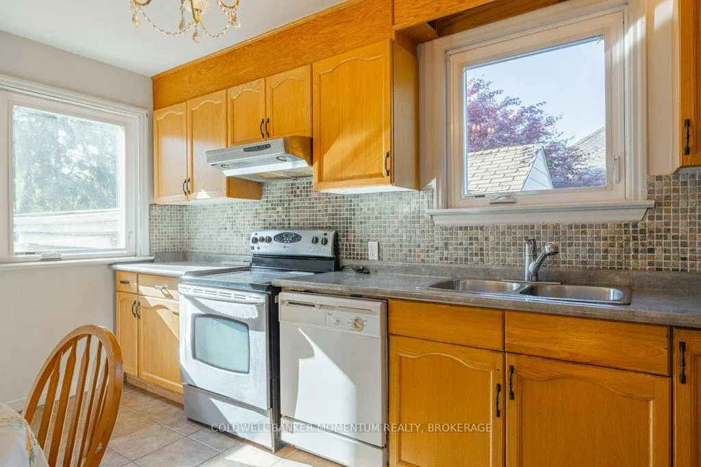 Photo 11 of 6532 Murray Street, Niagara Falls, Dorchester — HOMEH