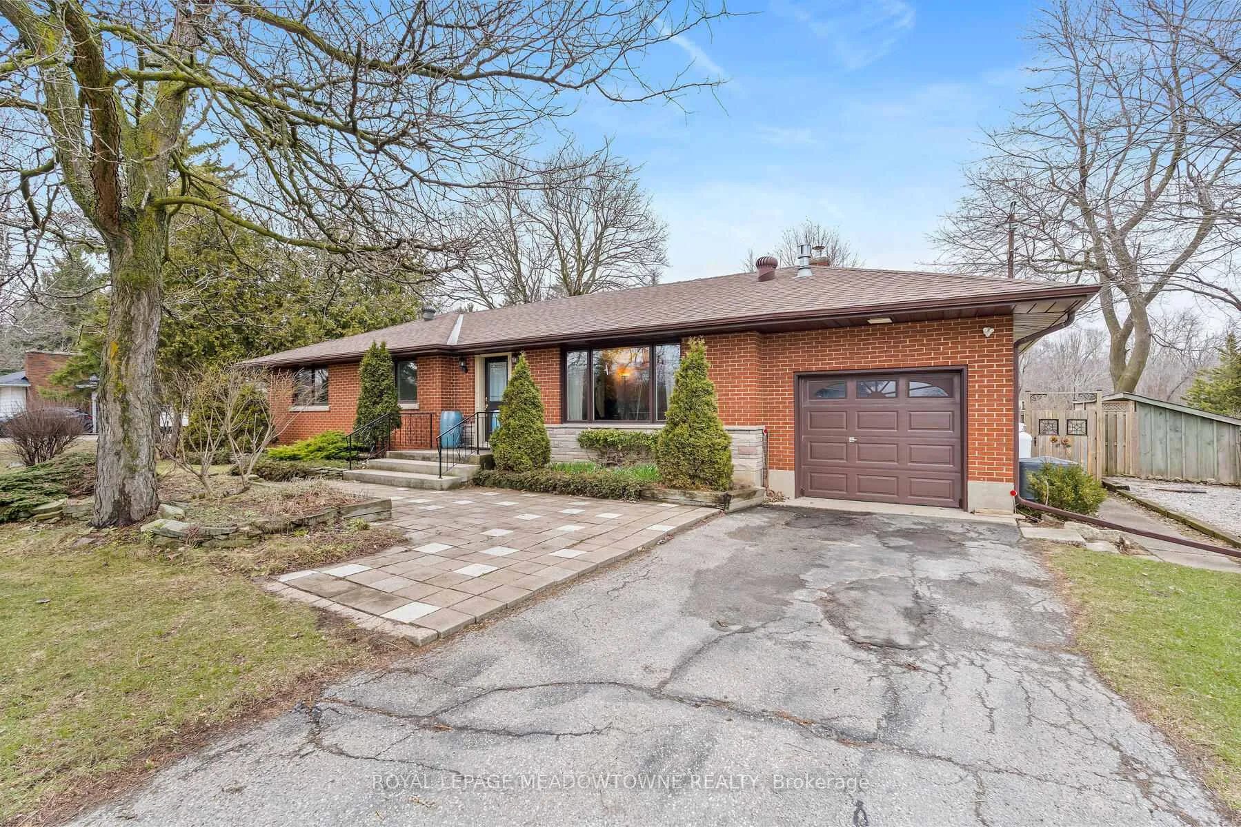 Front of 11317 Regional Rd 25