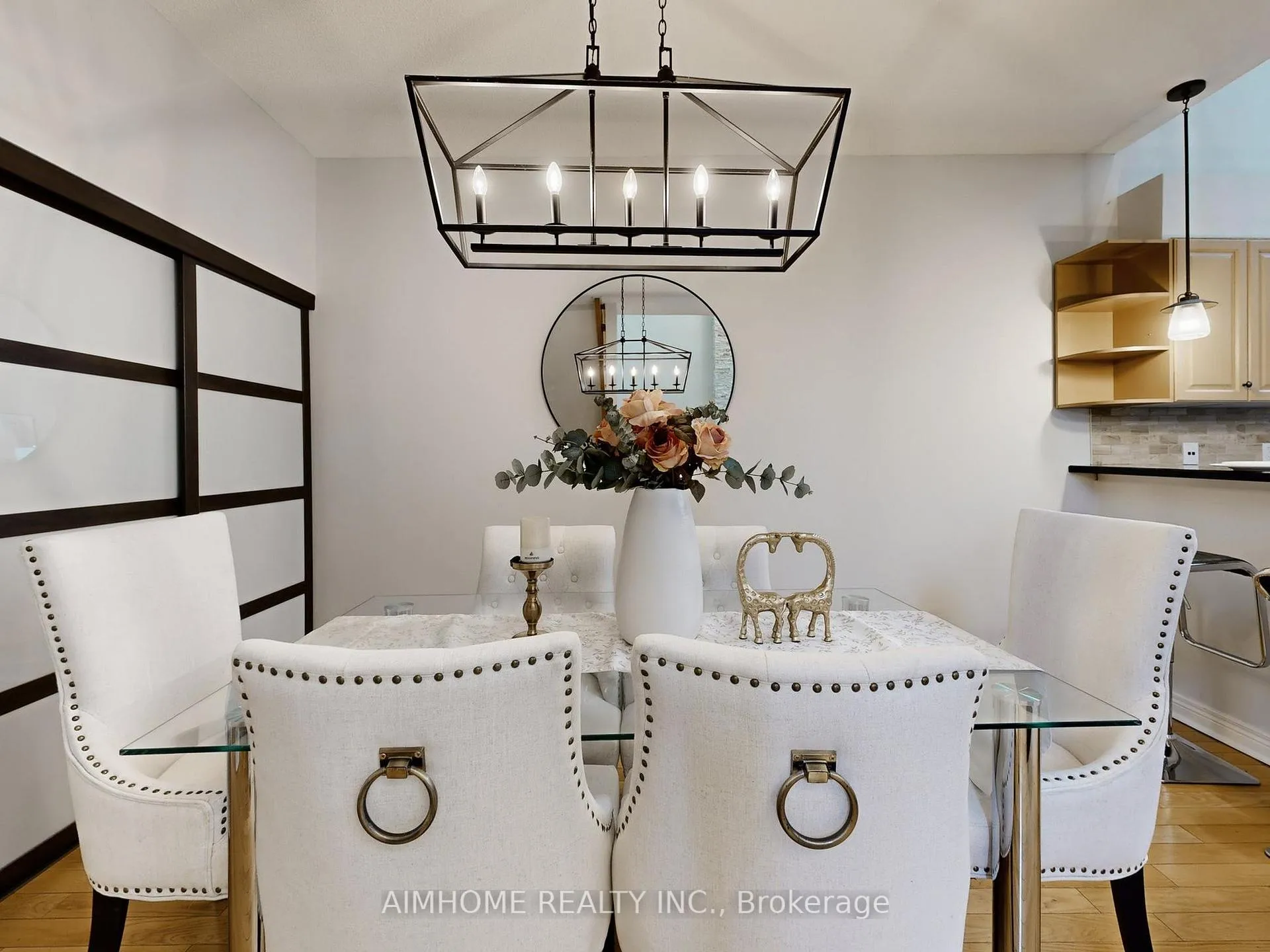 Photo 10 of 962 On Bogart Circle, Newmarket, Gorham-College Manor — HOMEH