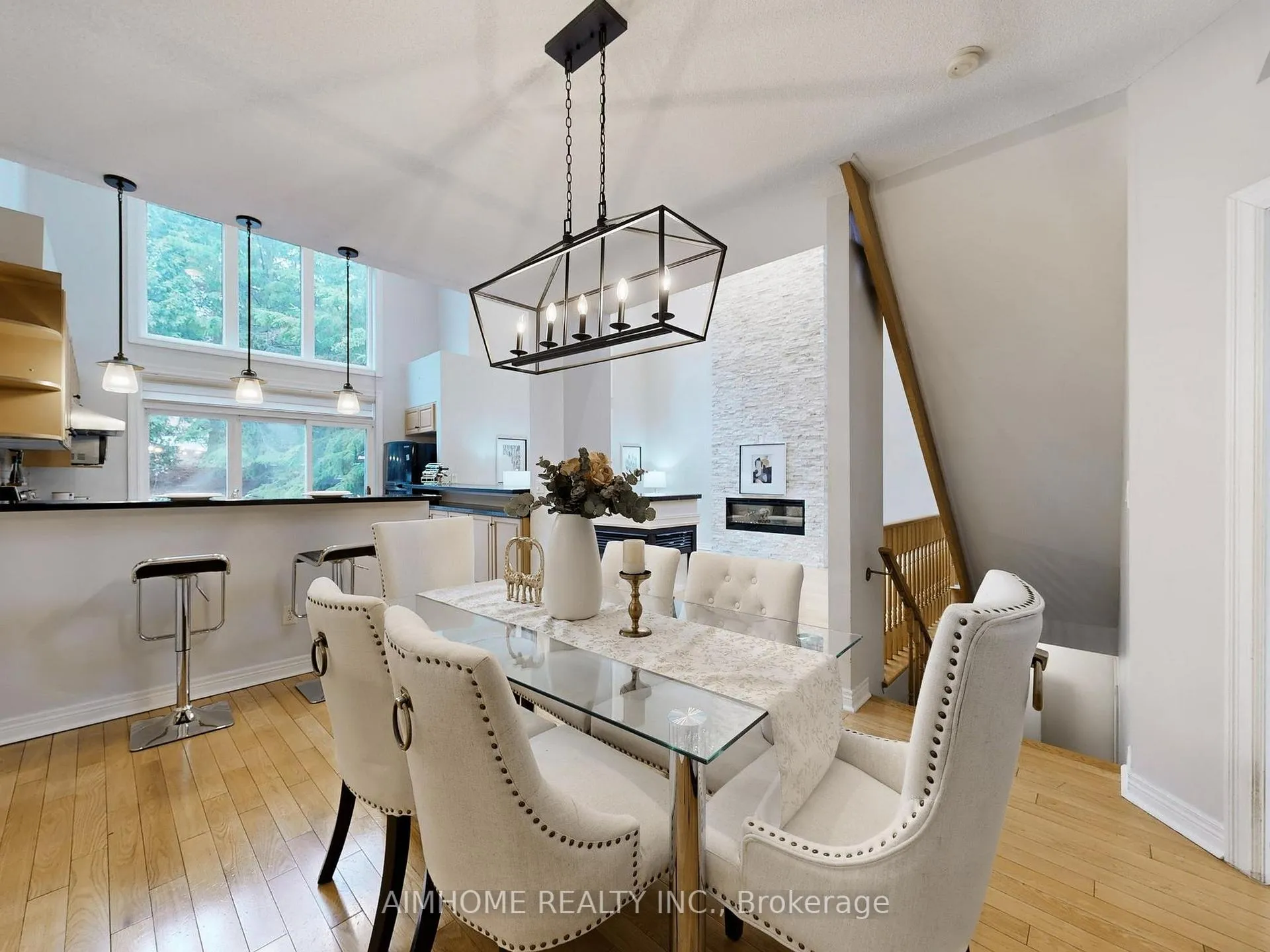Photo 12 of 962 On Bogart Circle, Newmarket, Gorham-College Manor — HOMEH