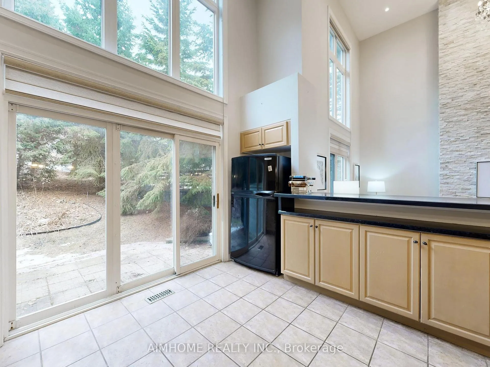 Photo 19 of 962 On Bogart Circle, Newmarket, Gorham-College Manor — HOMEH