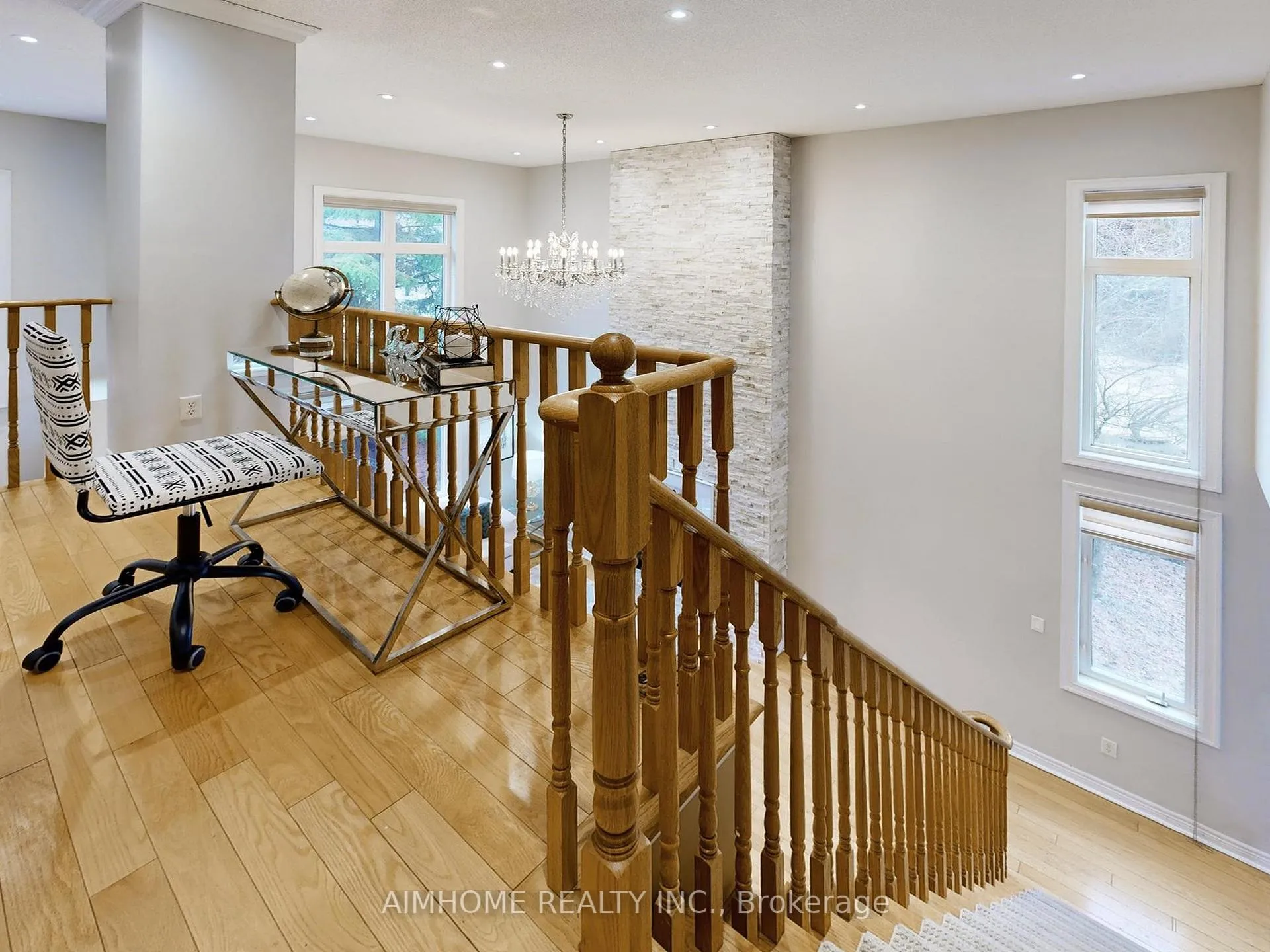 Photo 30 of 962 On Bogart Circle, Newmarket, Gorham-College Manor — HOMEH
