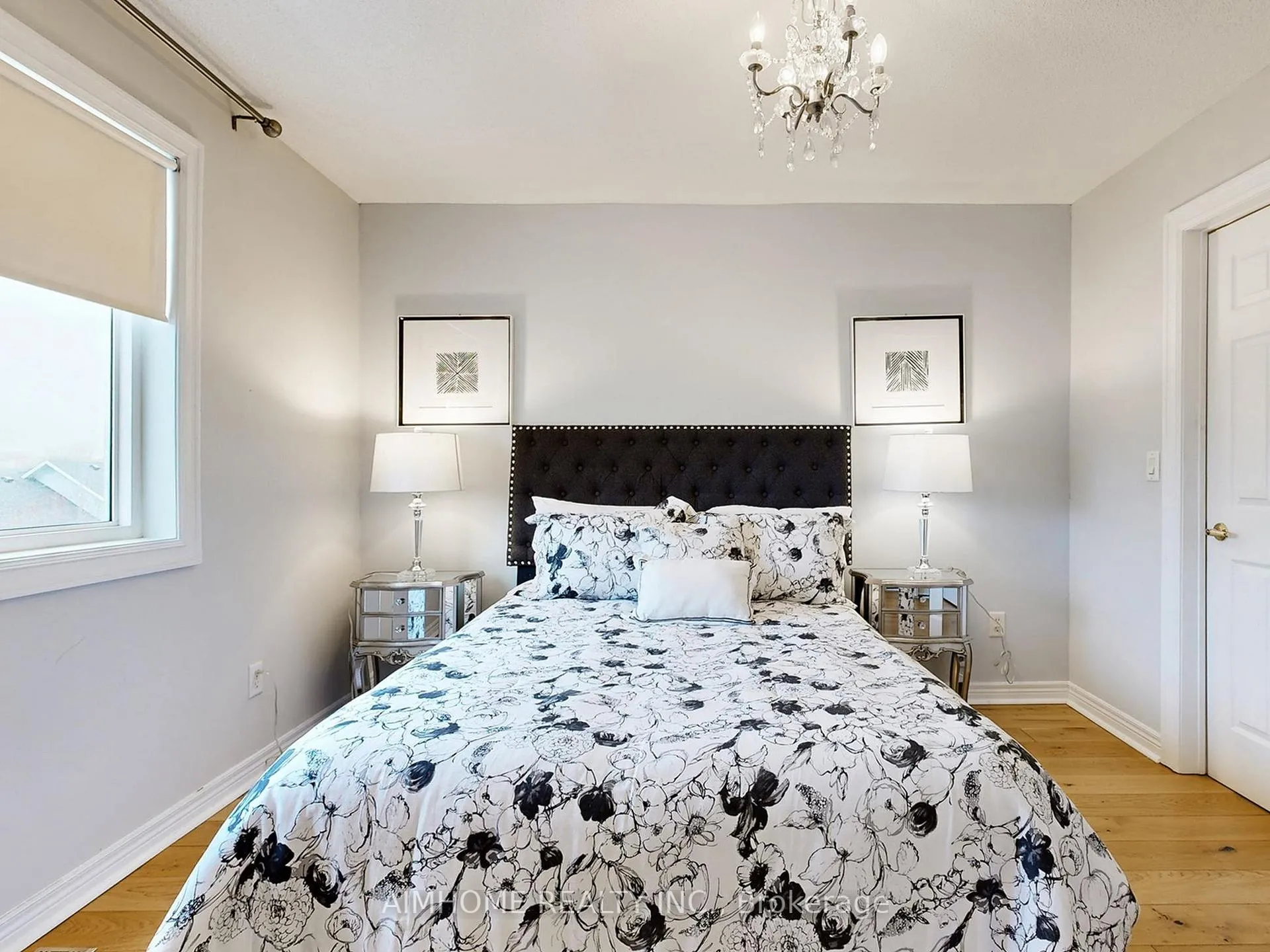 Photo 36 of 962 On Bogart Circle, Newmarket, Gorham-College Manor — HOMEH