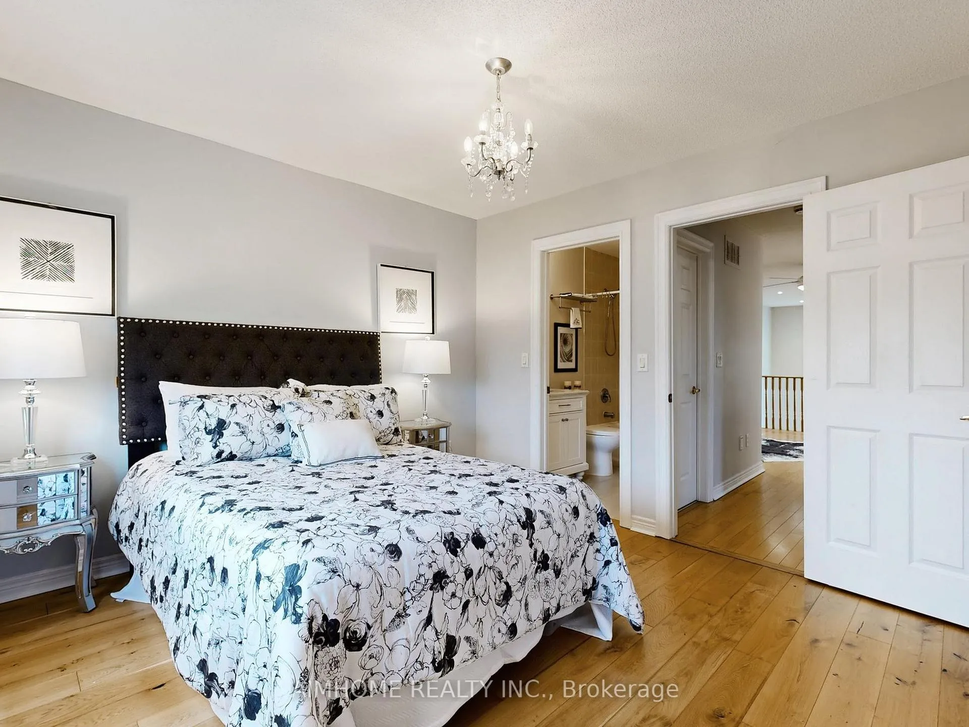 Photo 37 of 962 On Bogart Circle, Newmarket, Gorham-College Manor — HOMEH