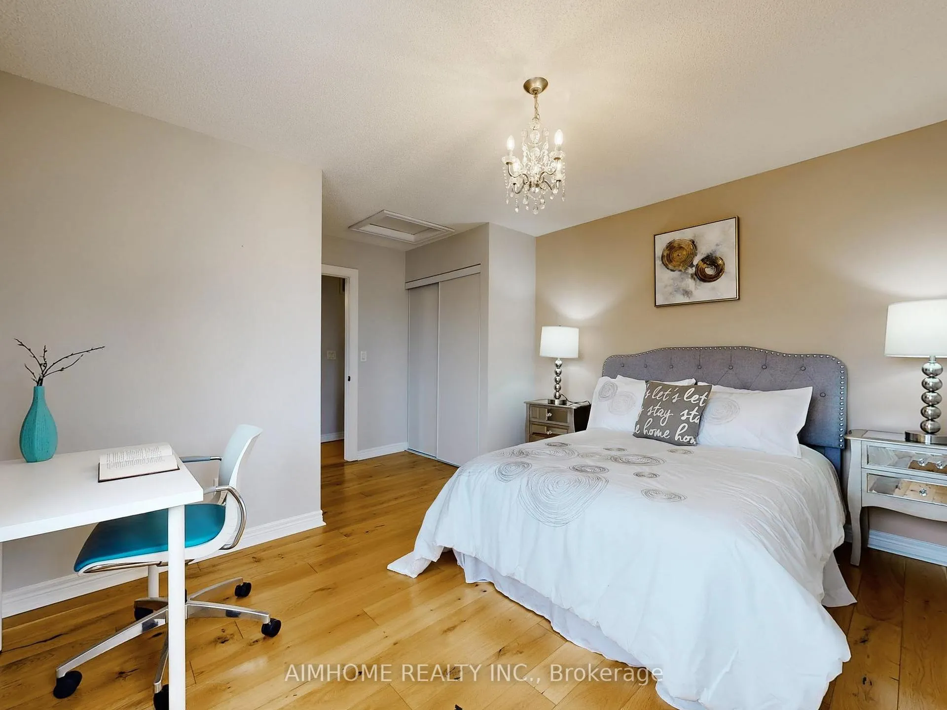 Photo 39 of 962 On Bogart Circle, Newmarket, Gorham-College Manor — HOMEH