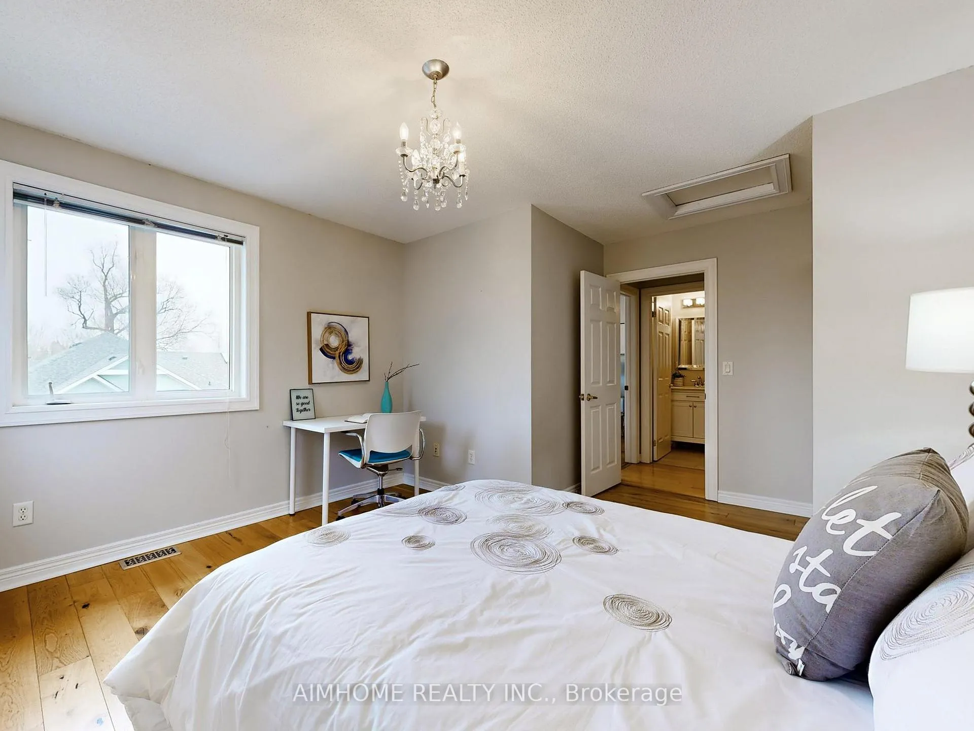 Photo 40 of 962 On Bogart Circle, Newmarket, Gorham-College Manor — HOMEH