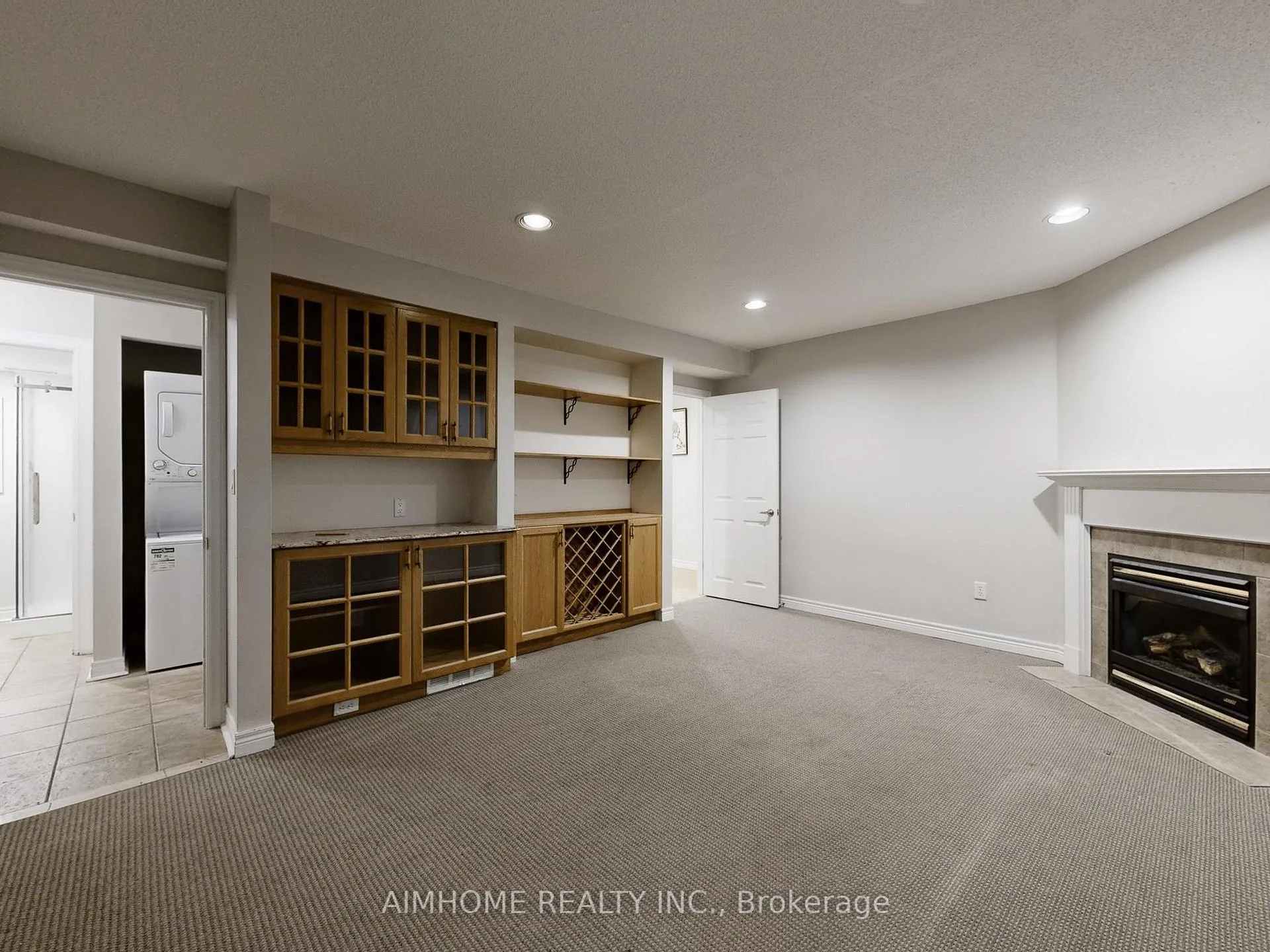 Photo 42 of 962 On Bogart Circle, Newmarket, Gorham-College Manor — HOMEH