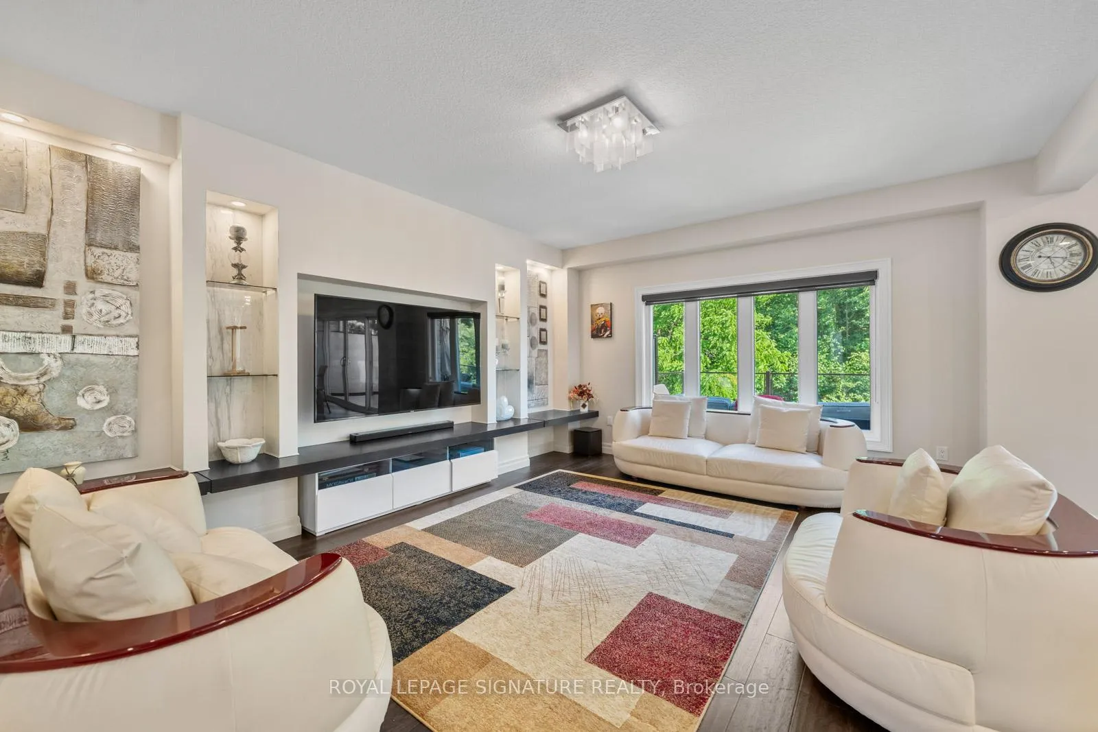 Photo 2 of 704 Robert Ferrie Drive, Kitchener, Doon South — HOMEH
