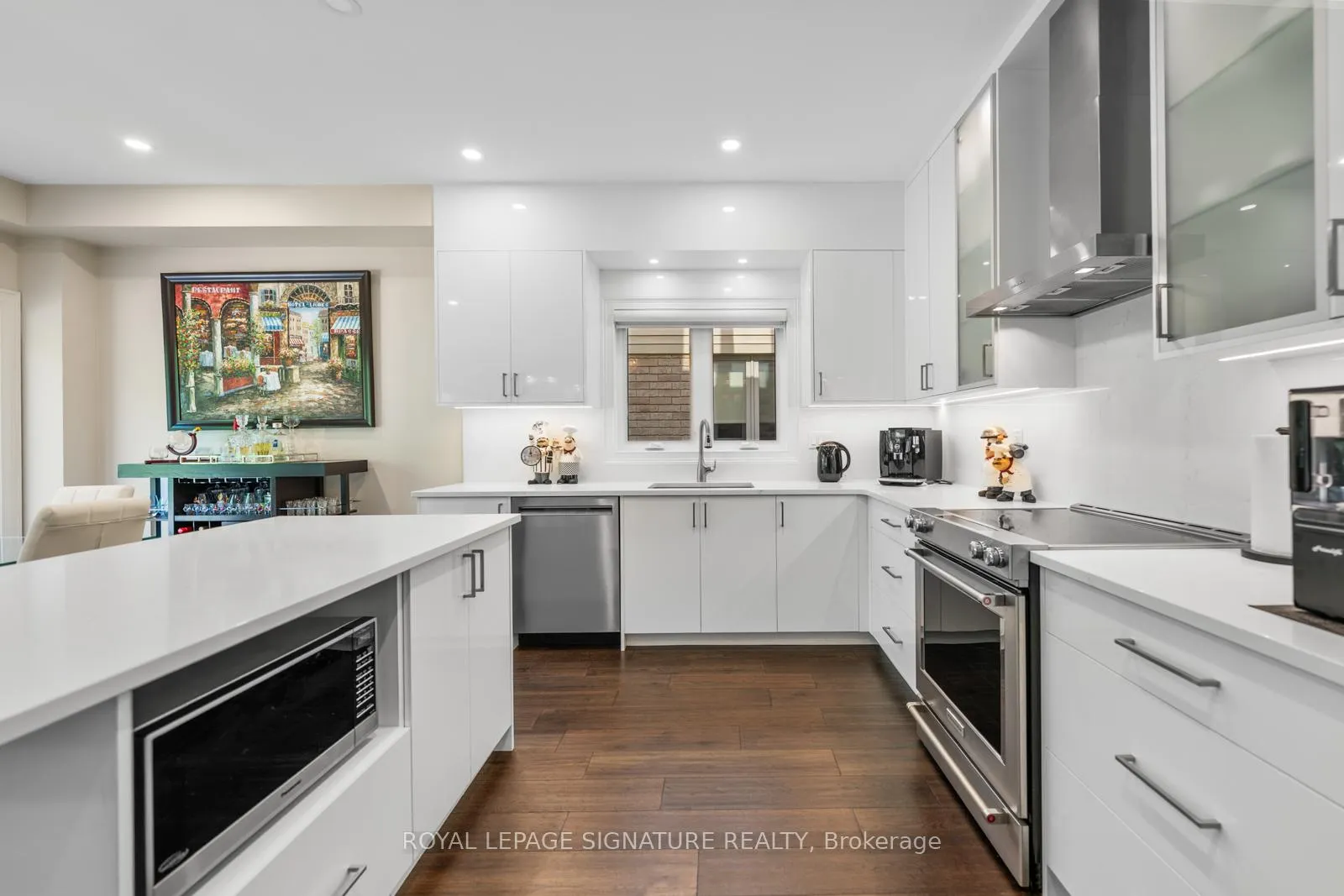 Photo 12 of 704 Robert Ferrie Drive, Kitchener, Doon South — HOMEH