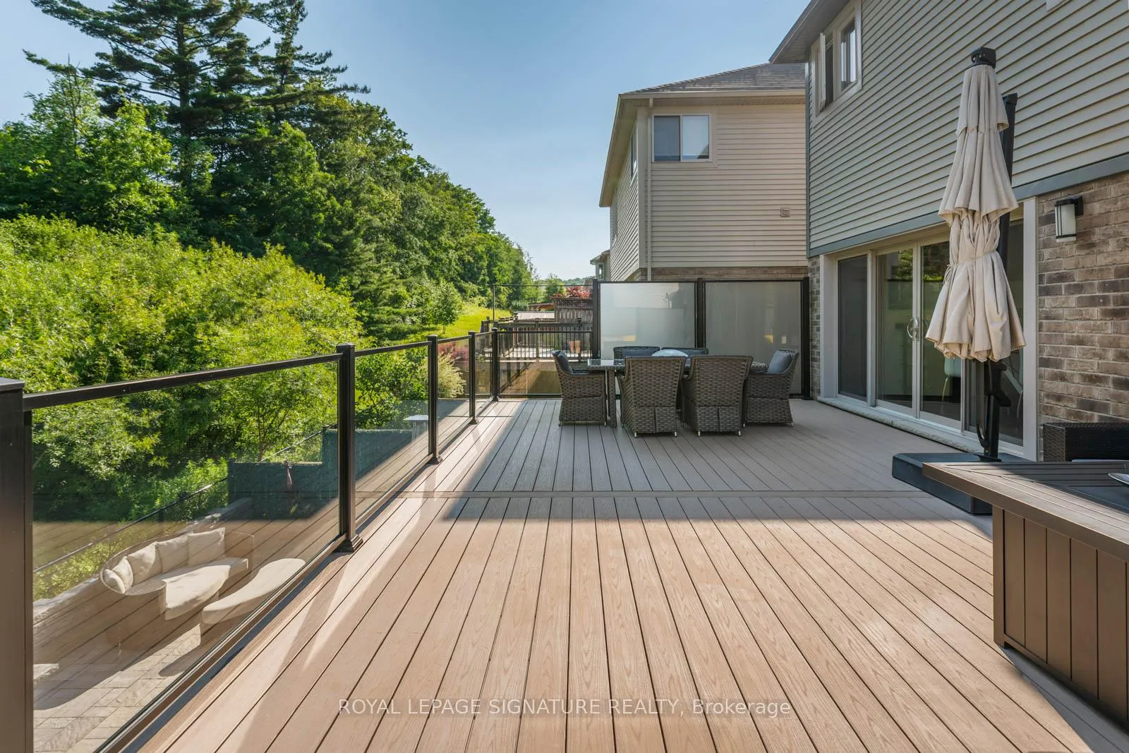 Photo 18 of 704 Robert Ferrie Drive, Kitchener, Doon South — HOMEH