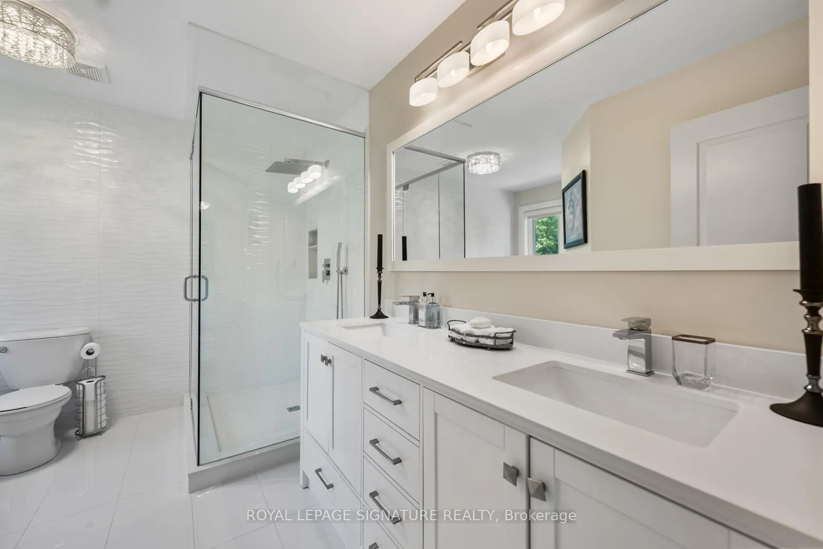 Photo 23 of 704 Robert Ferrie Drive, Kitchener, Doon South — HOMEH