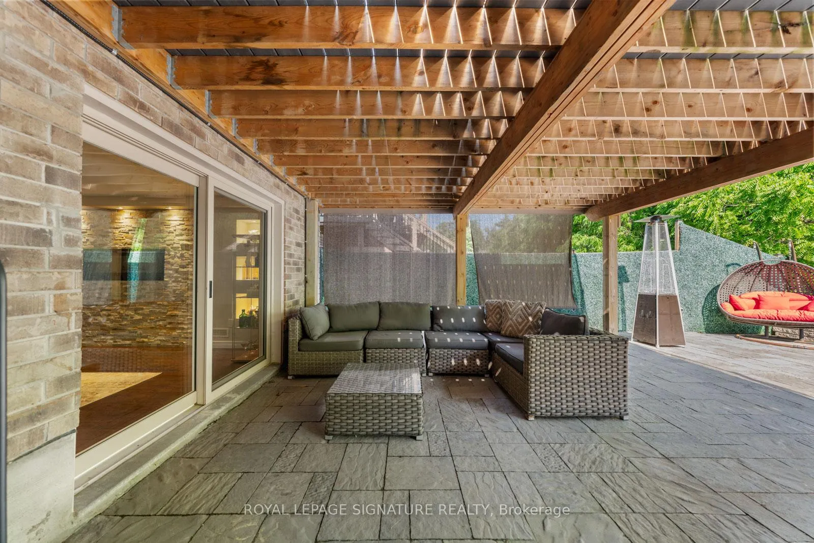Photo 38 of 704 Robert Ferrie Drive, Kitchener, Doon South — HOMEH