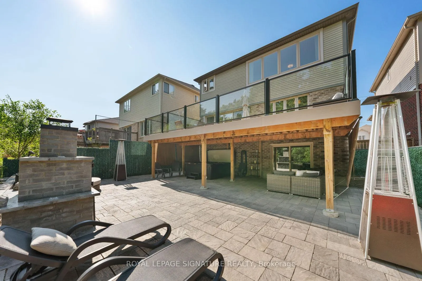 Photo 42 of 704 Robert Ferrie Drive, Kitchener, Doon South — HOMEH