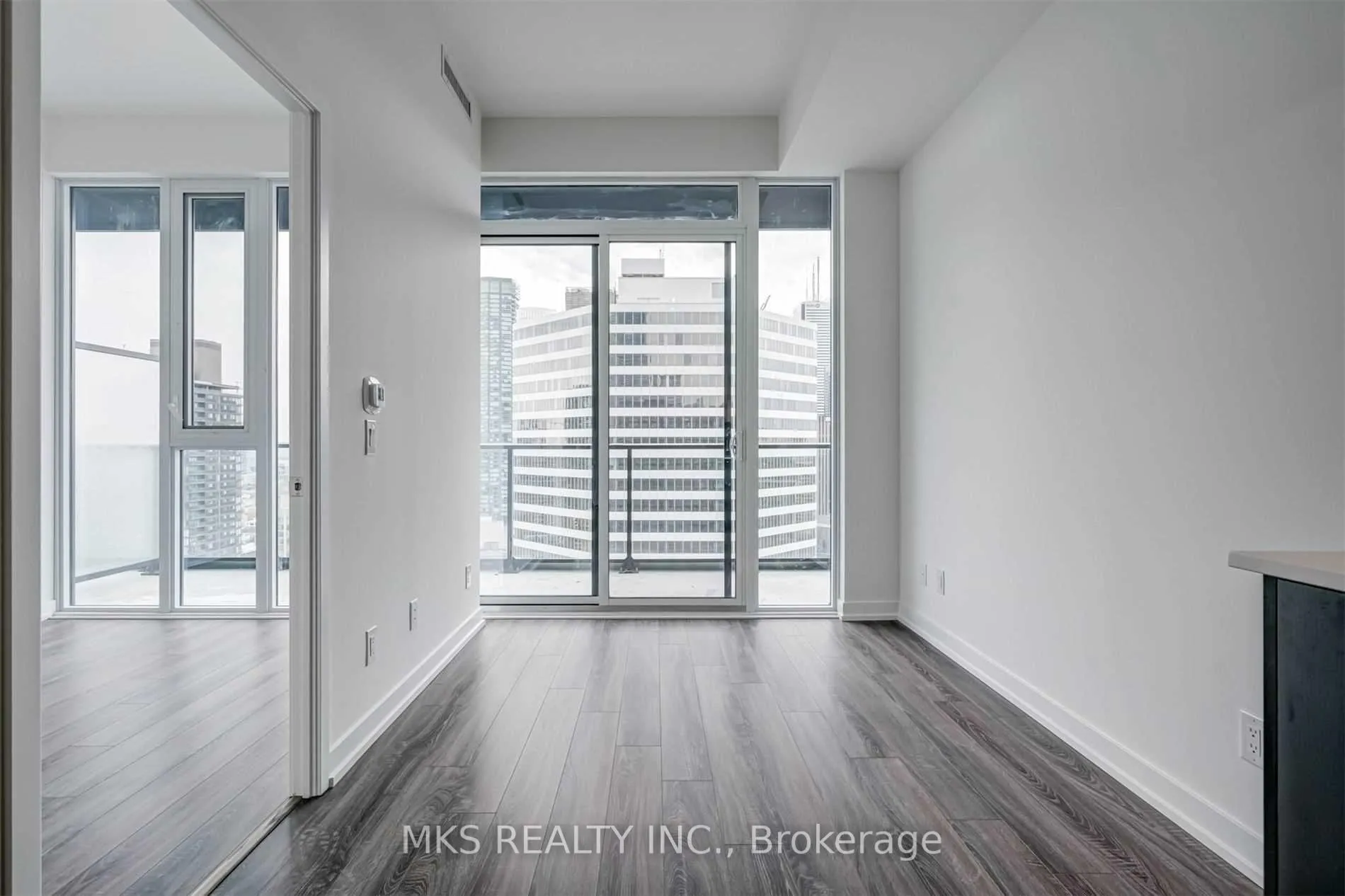 Photo 4 of Unit 2804, 20 Edward Street, Toronto, Bay Street Corridor — HOMEH