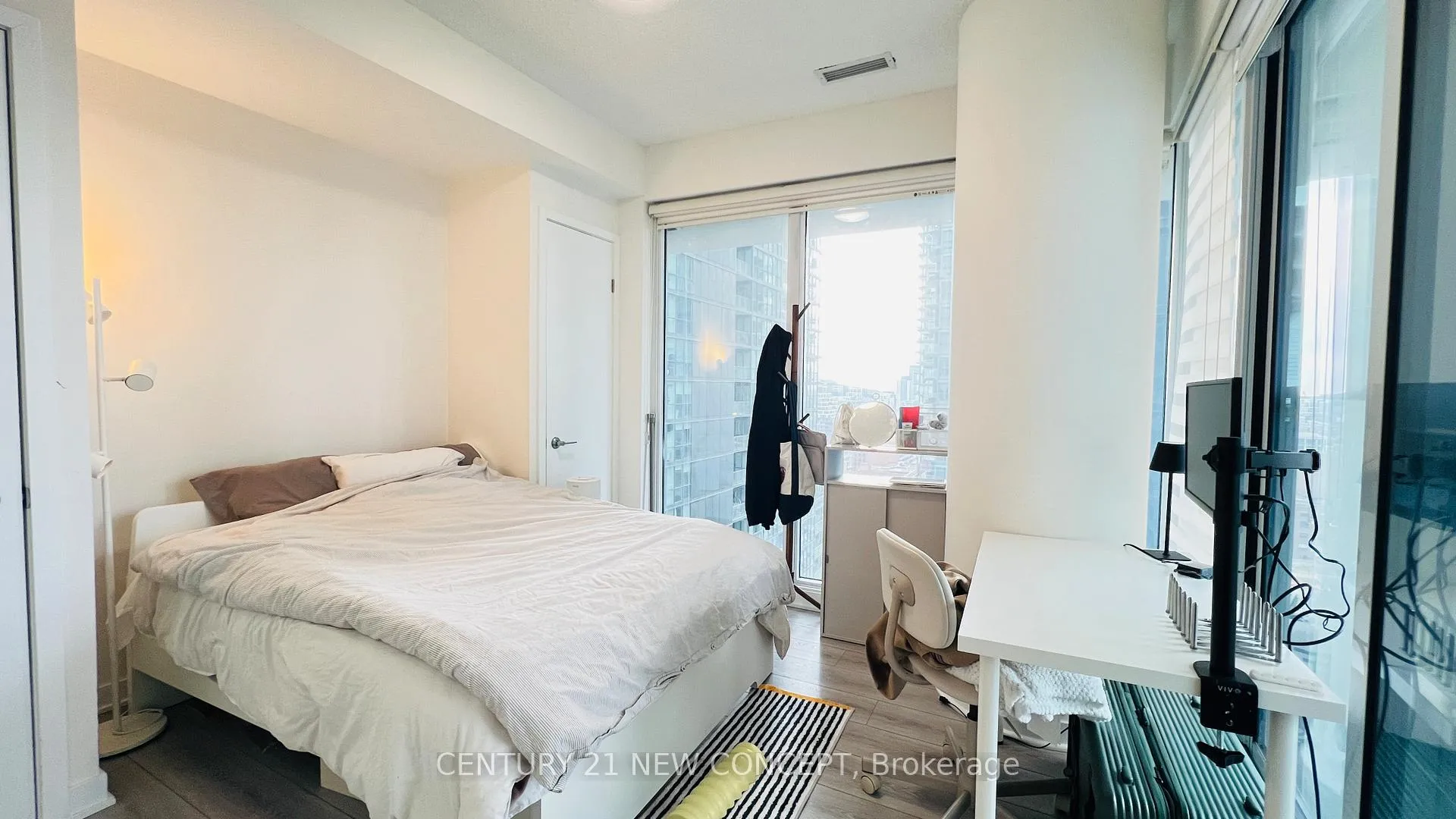 Photo 8 of Unit 2109, 115 Blue Jays Way, Toronto, Waterfront Communities — HOMEH