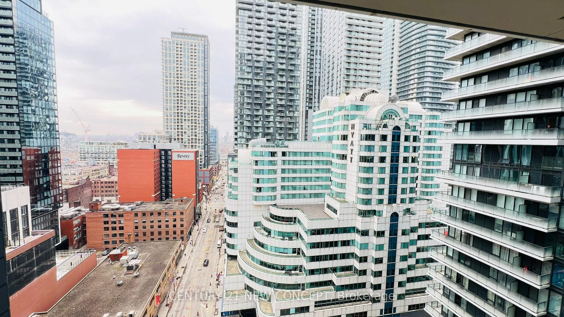 Photo 12 of Unit 2109, 115 Blue Jays Way, Toronto, Waterfront Communities — HOMEH