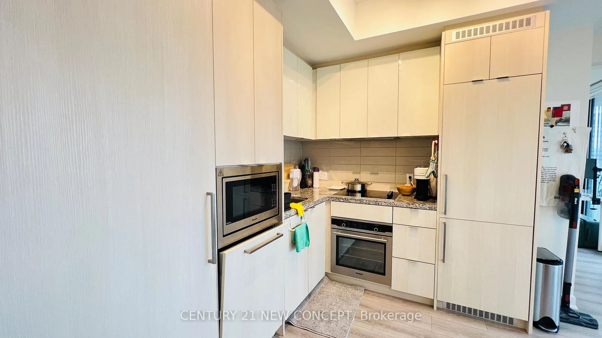 Photo 15 of Unit 2109, 115 Blue Jays Way, Toronto, Waterfront Communities — HOMEH