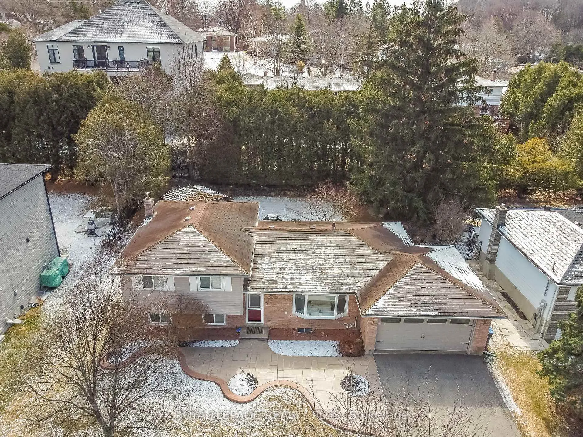 Photo 5 of 26 Larry Street, Caledon, Caledon East — HOMEH