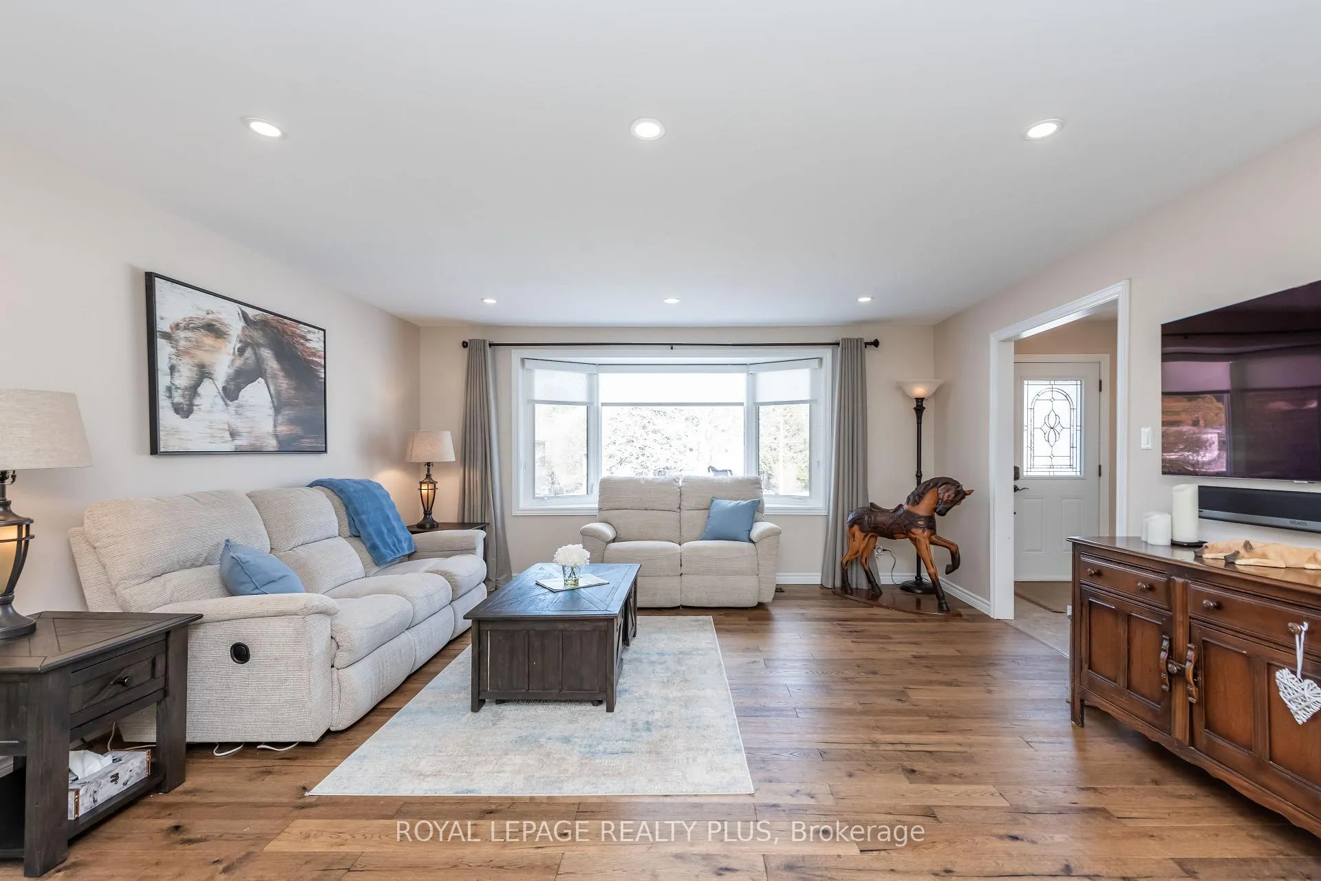 Photo 9 of 26 Larry Street, Caledon, Caledon East — HOMEH
