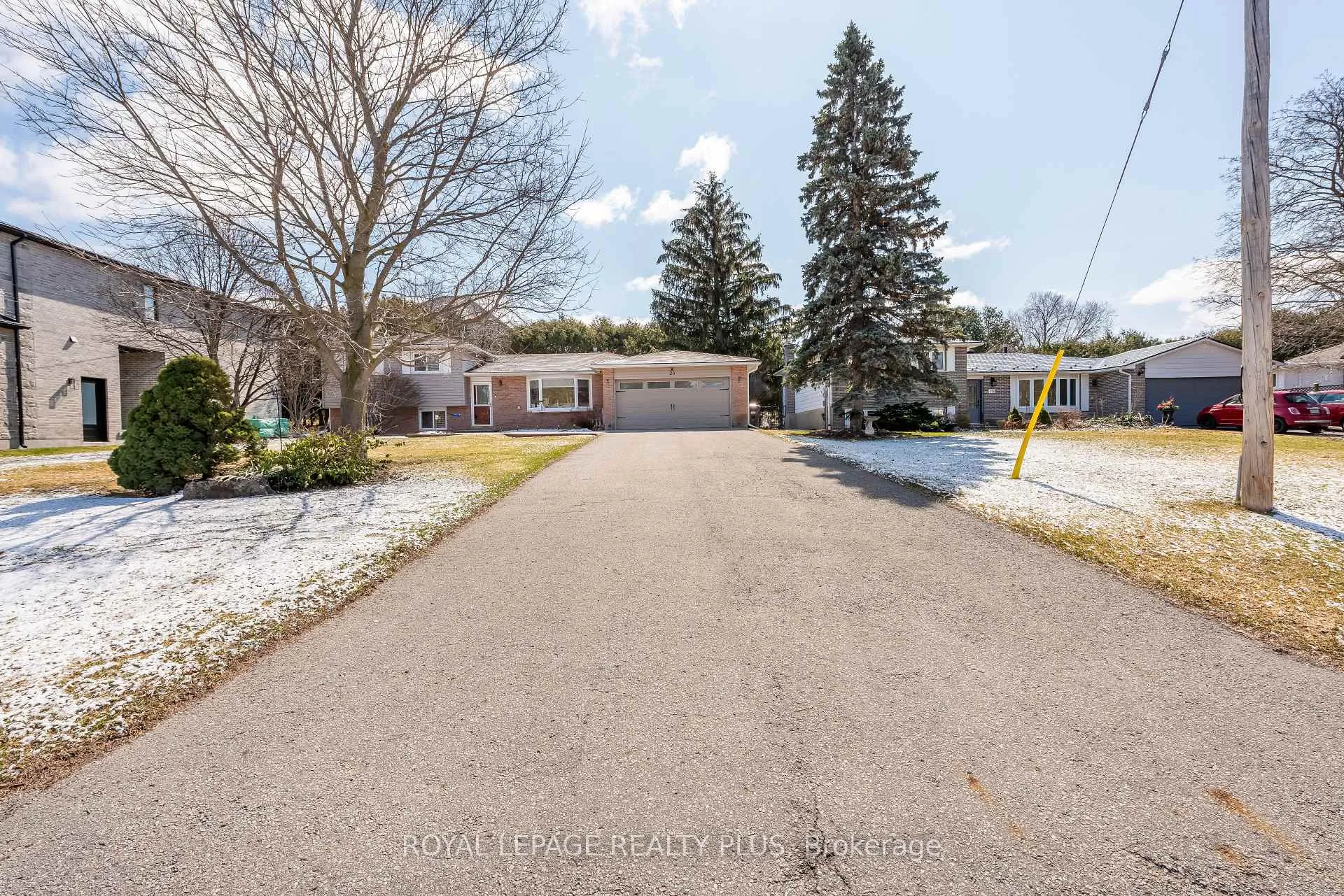Photo 43 of 26 Larry Street, Caledon, Caledon East — HOMEH