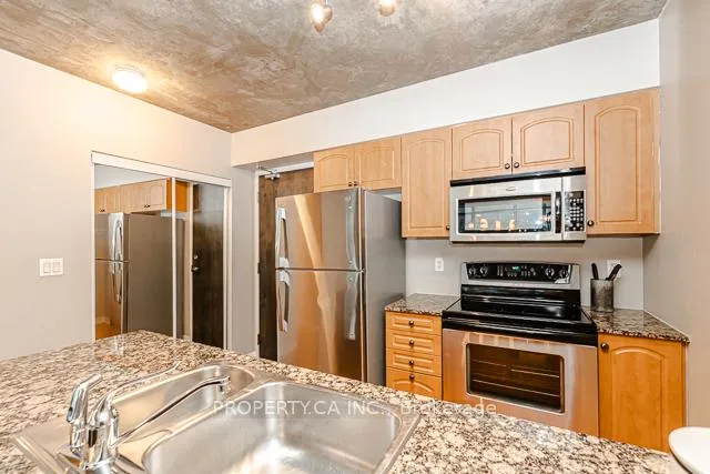 Photo 4 of Unit 807, 22 Wellesley Street E, Toronto, Church-Yonge Corridor — HOMEH