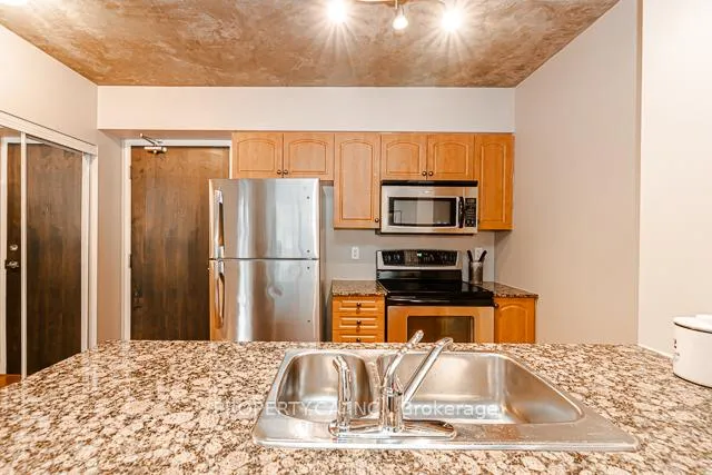 Photo 5 of Unit 807, 22 Wellesley Street E, Toronto, Church-Yonge Corridor — HOMEH
