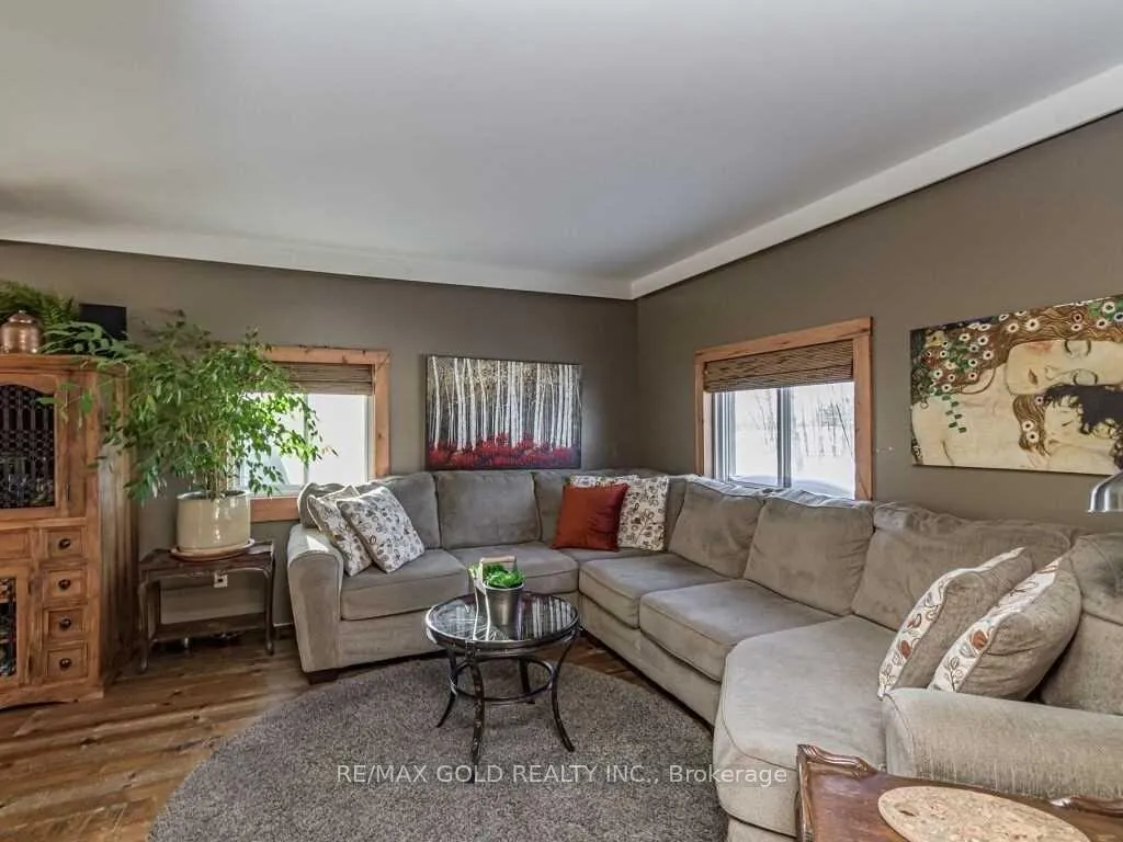 Photo 7 of 5135 Trafalgar Road, Erin, Rural Erin — HOMEH