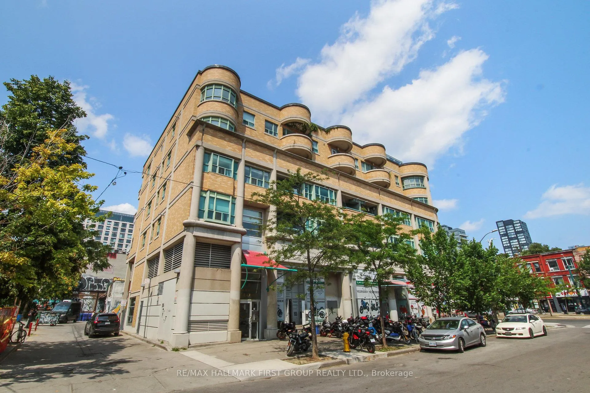 Front of Unit 304, 8 Oxford Street